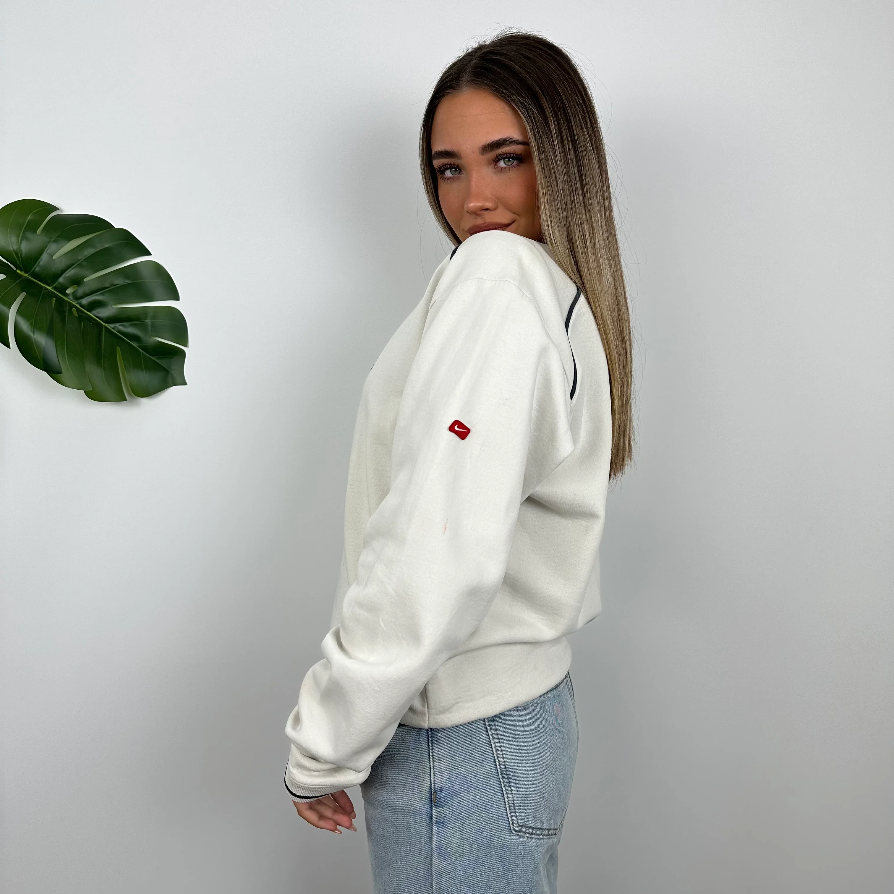 Nike RARE White Embroidered Spell Out Sweatshirt as worn by Molly Mae Hague (M) - Image 7