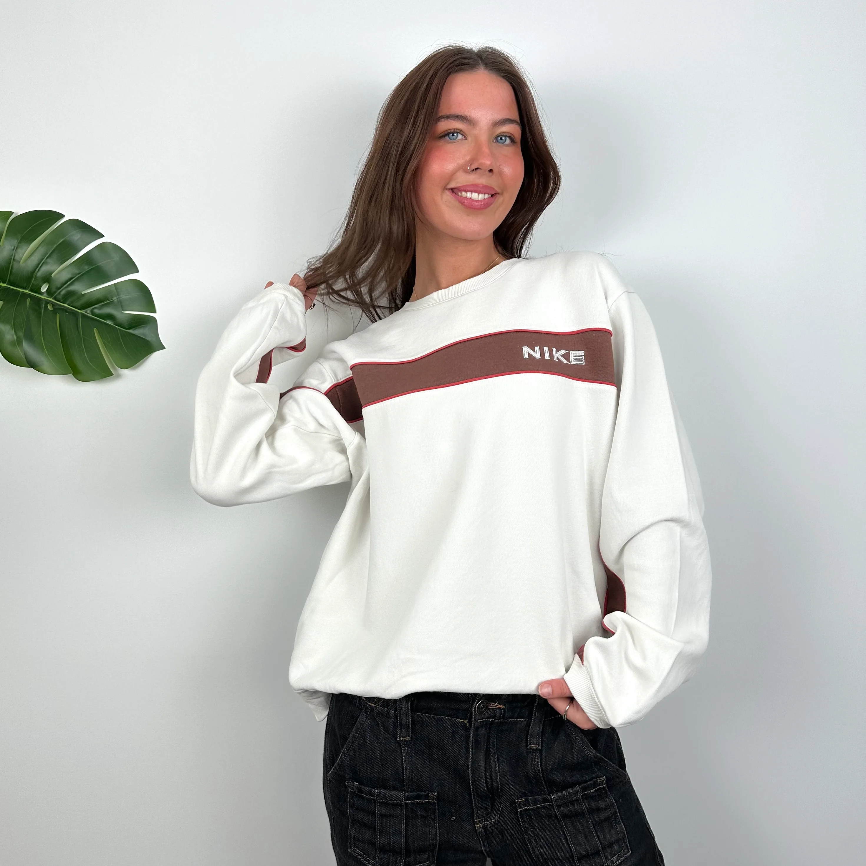 Nike White Embroidered Spell Out Sweatshirt (M) - Image 2