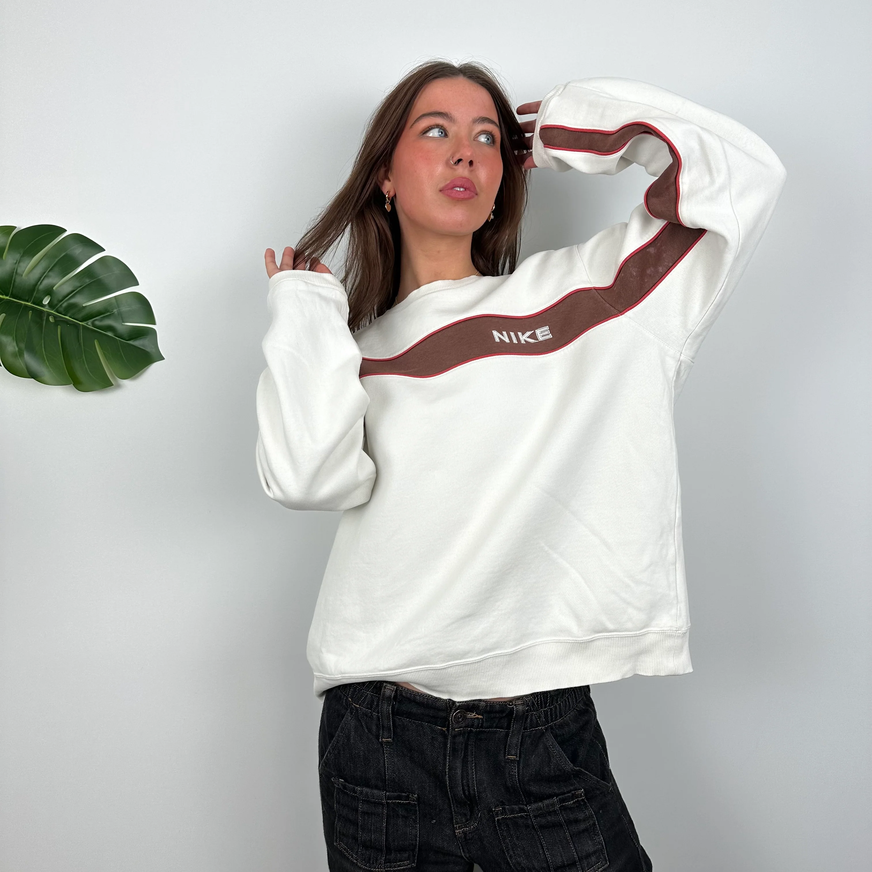 Nike White Embroidered Spell Out Sweatshirt (M) - Image 5