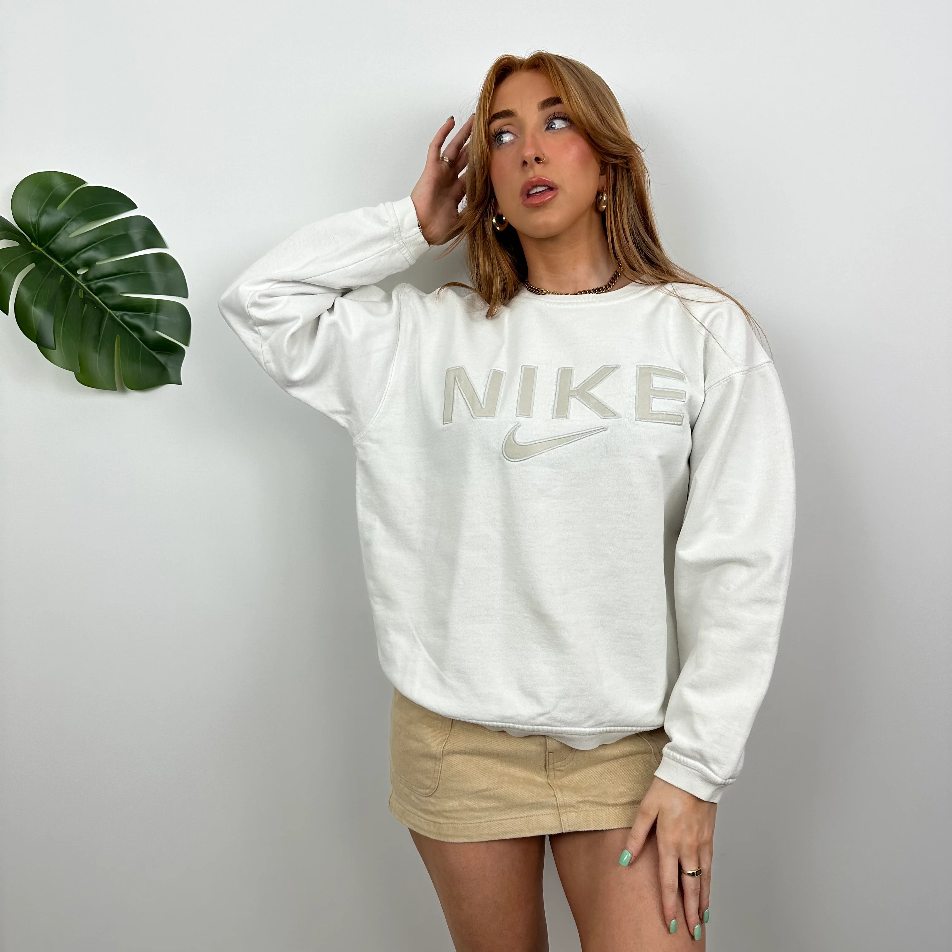 Nike White Embroidered Spell Out Sweatshirt (M) - Image 2
