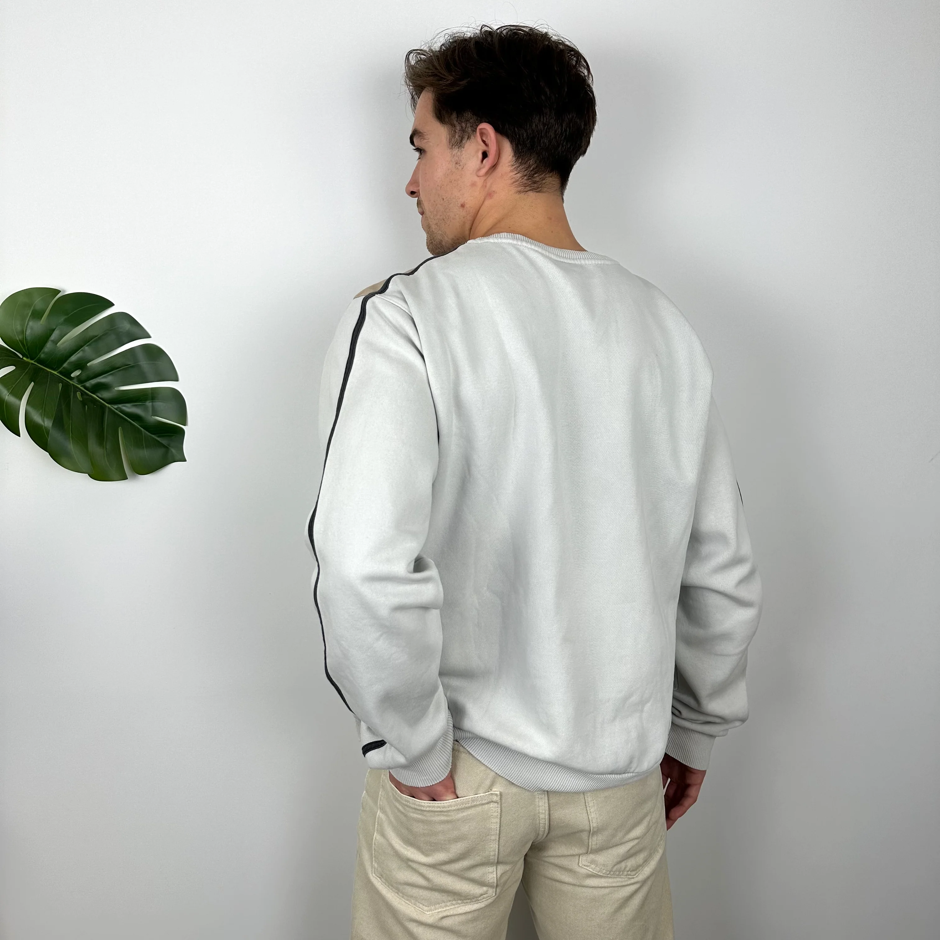 Nike White Embroidered Spell Out Sweatshirt (L) - Image 5