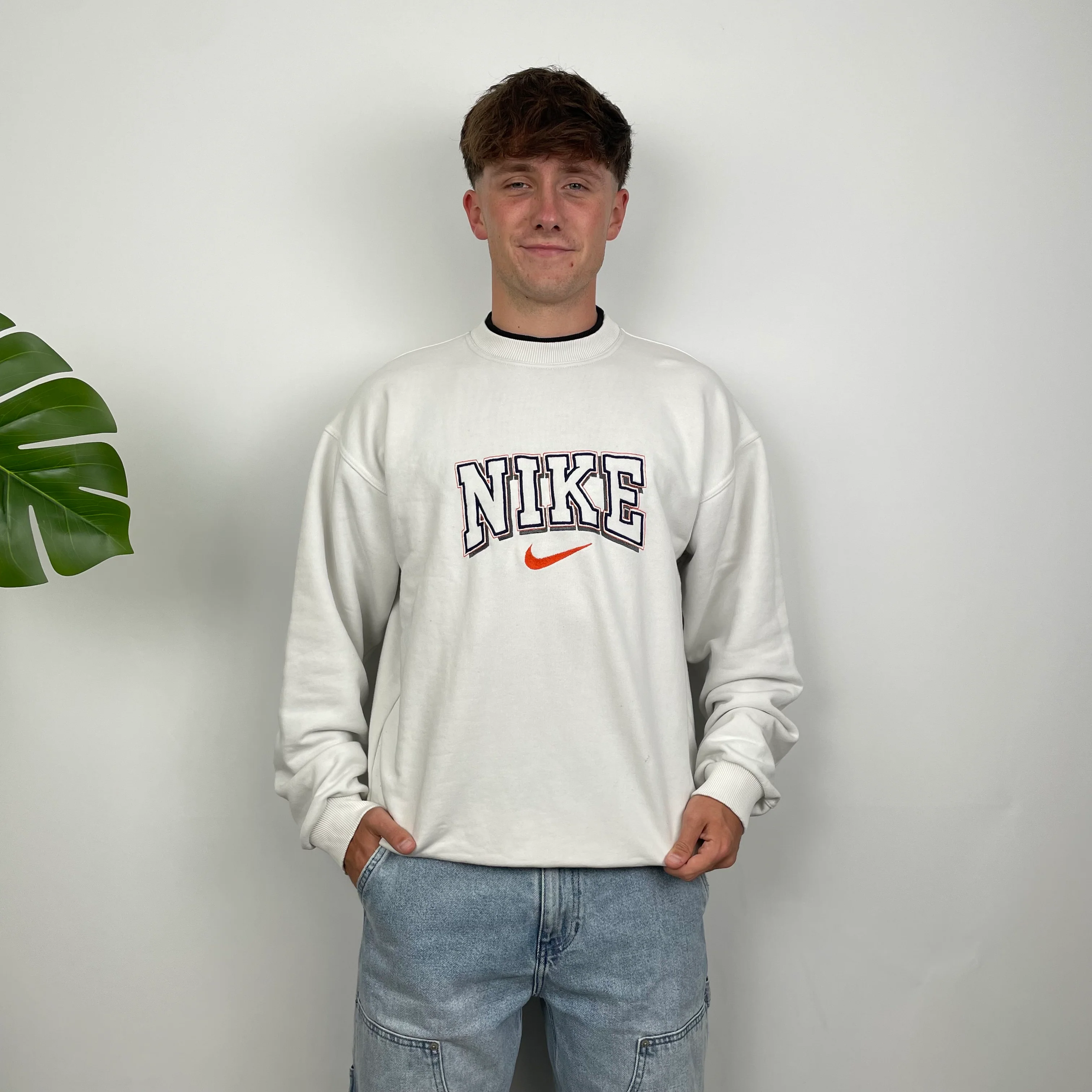 Nike White Embroidered Spell Out Sweatshirt (M) - Image 3