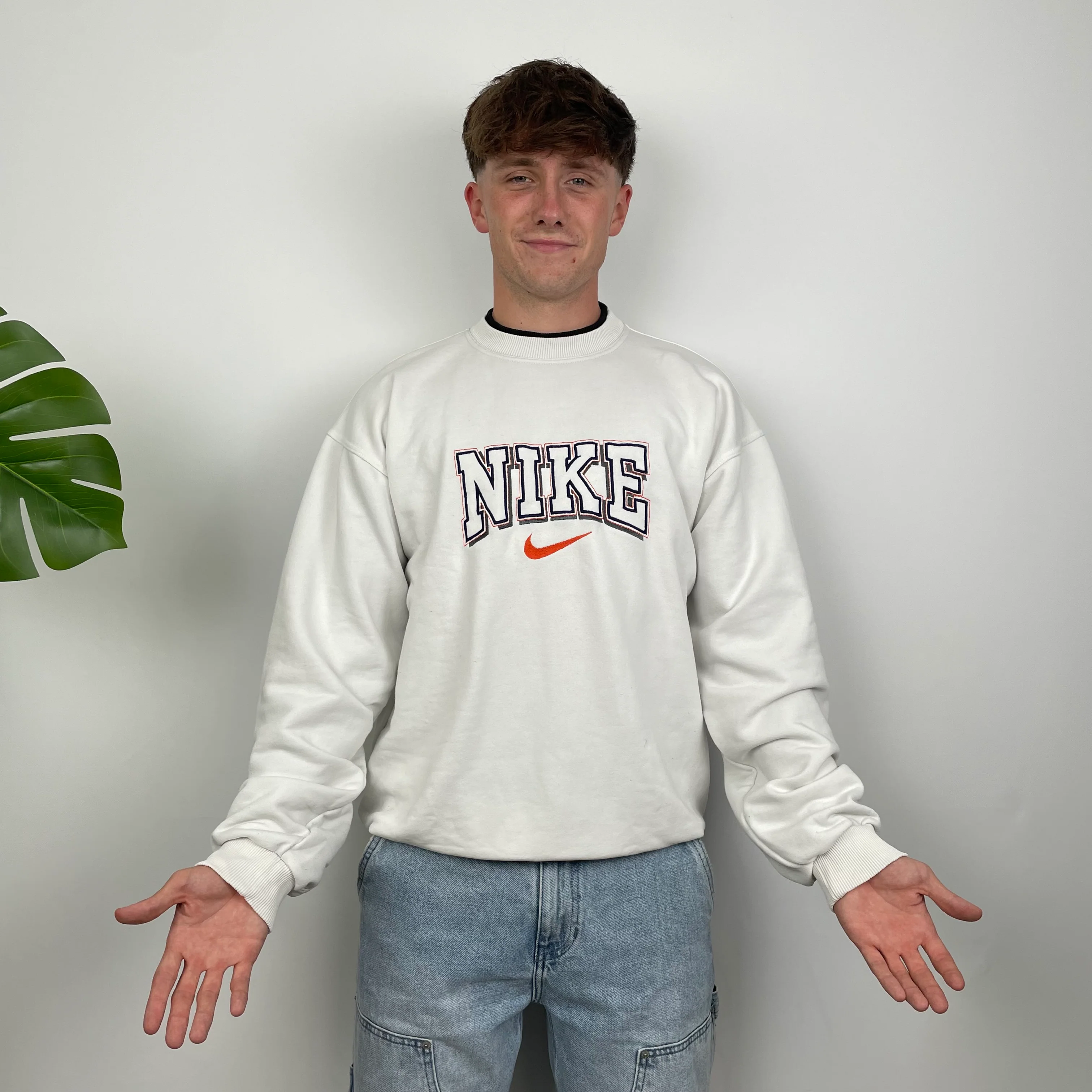 Nike White Embroidered Spell Out Sweatshirt (M) - Image 8
