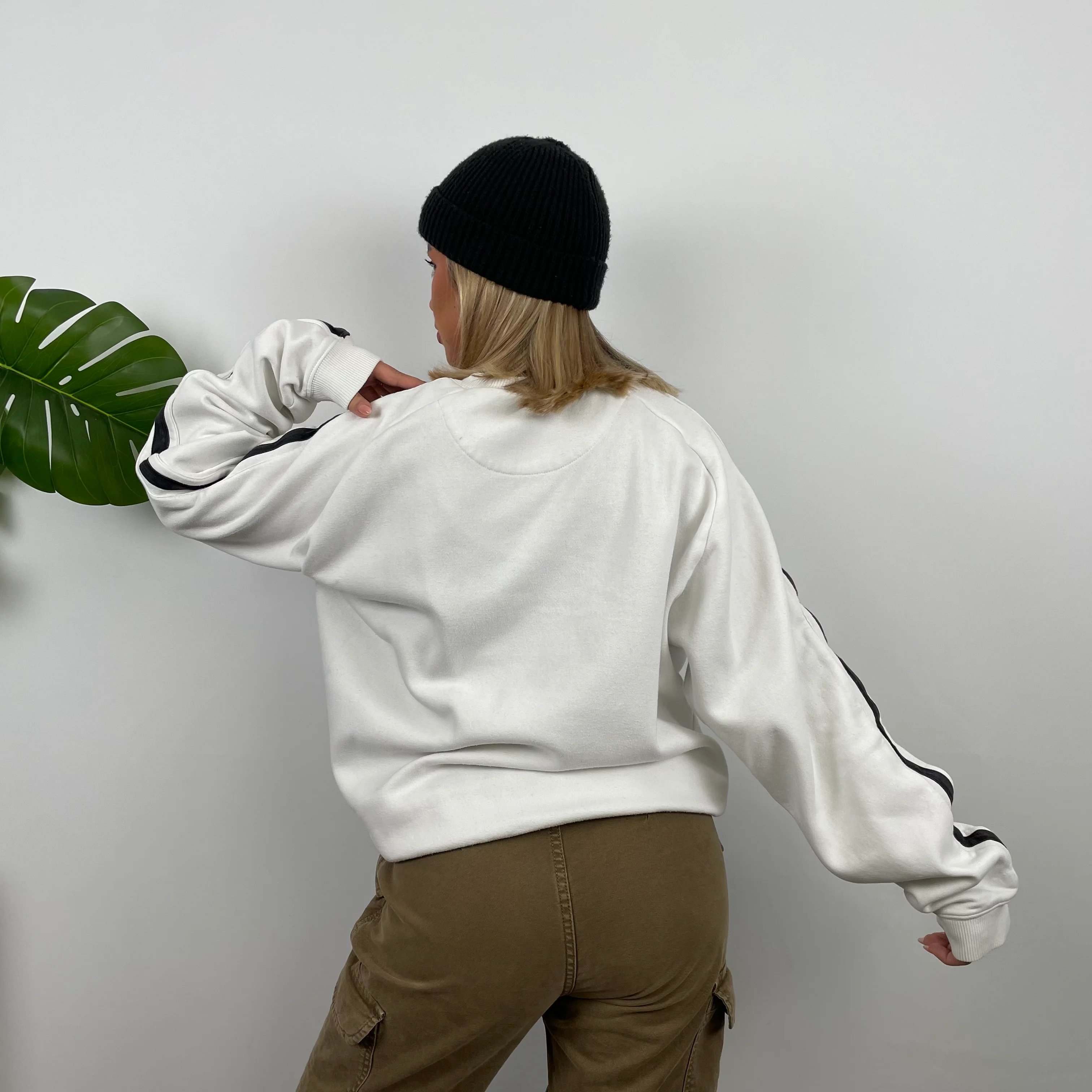 Nike White Embroidered Spell Out Sweatshirt (M) - Image 7