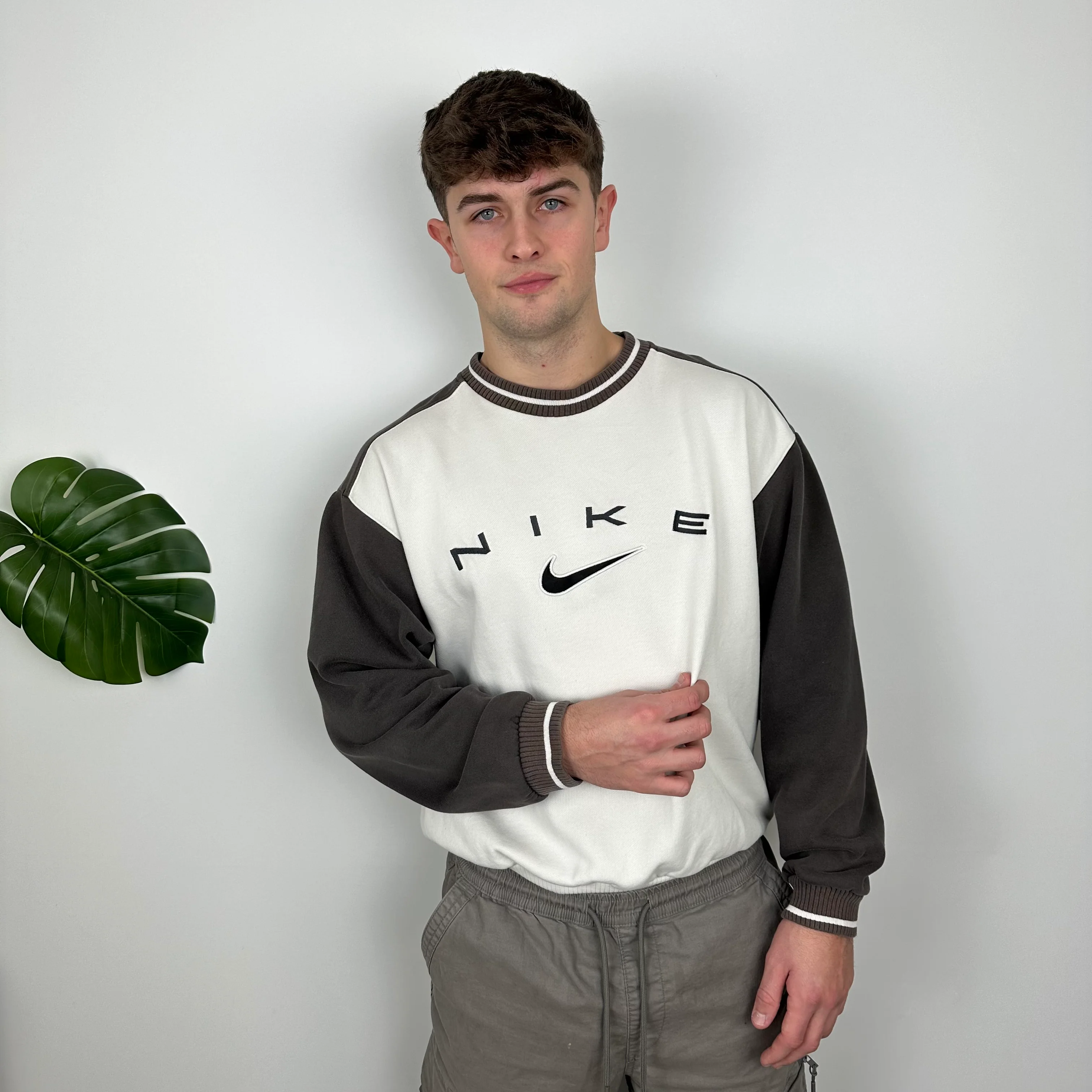 Nike Cream Embroidered Spell Out Sweatshirt (M)