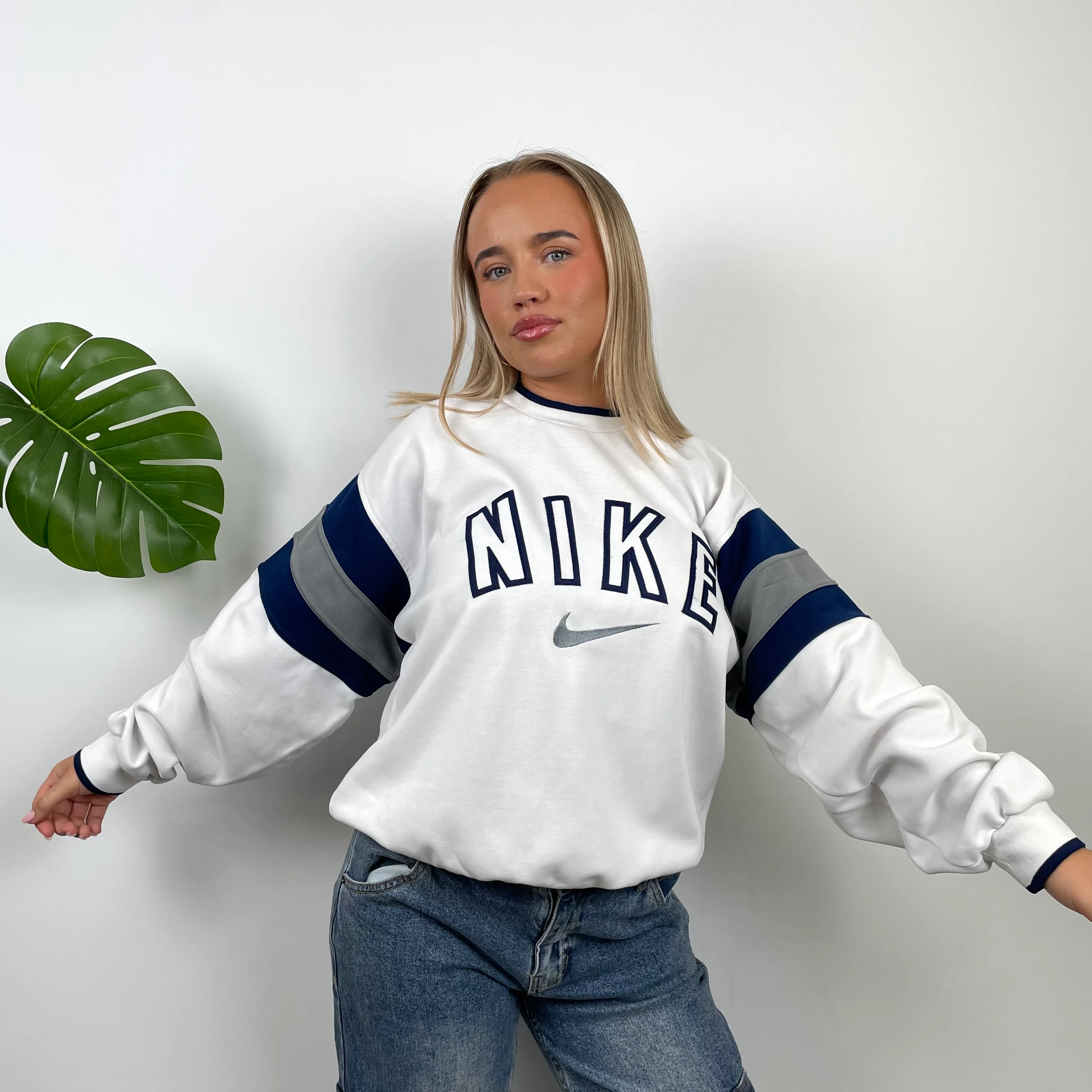 Nike White Embroidered Spell Out Sweatshirt (S)