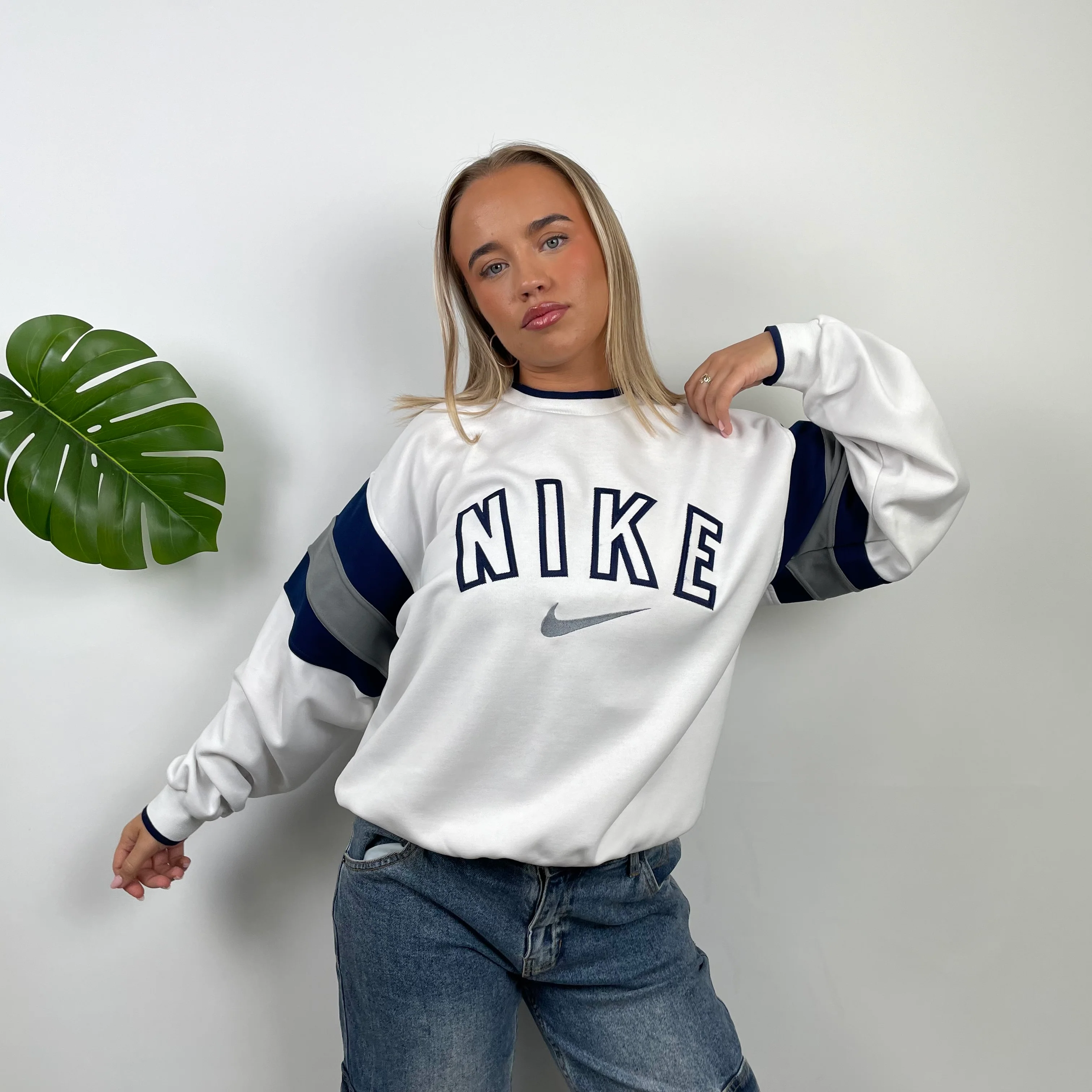 Nike White Embroidered Spell Out Sweatshirt (S) - Image 2