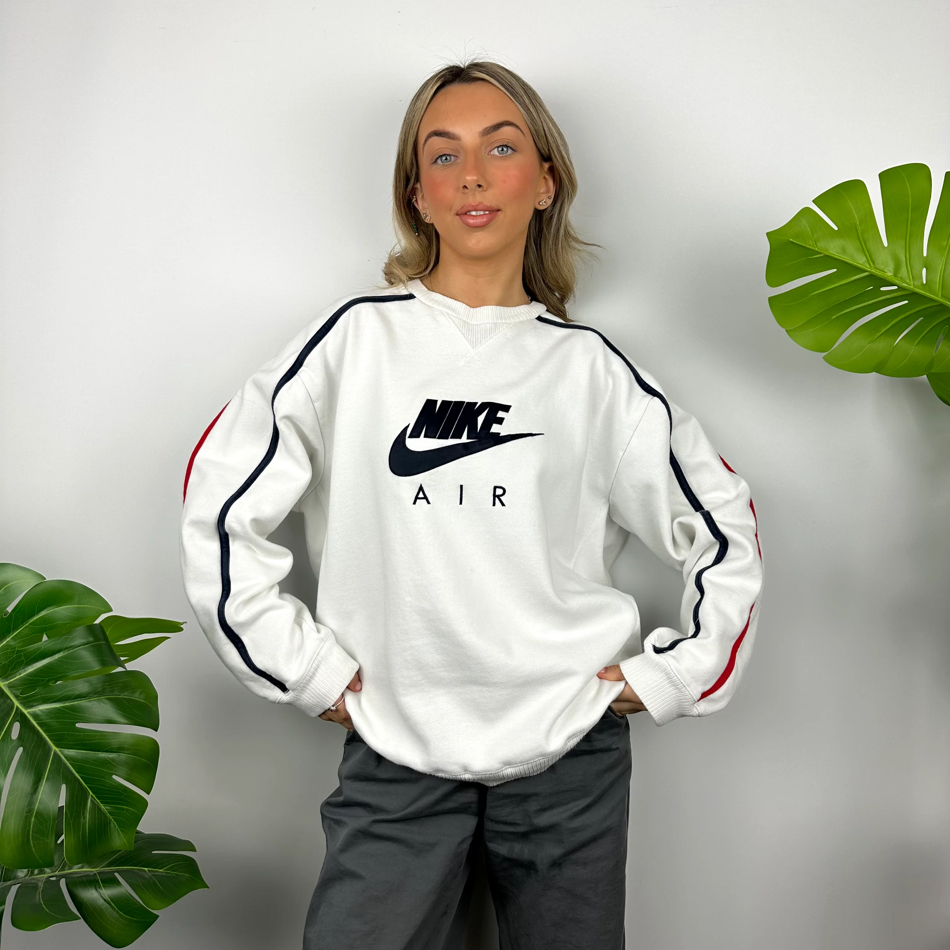 Nike White Embroidered Spell Out Sweatshirt (XL) - Image 4