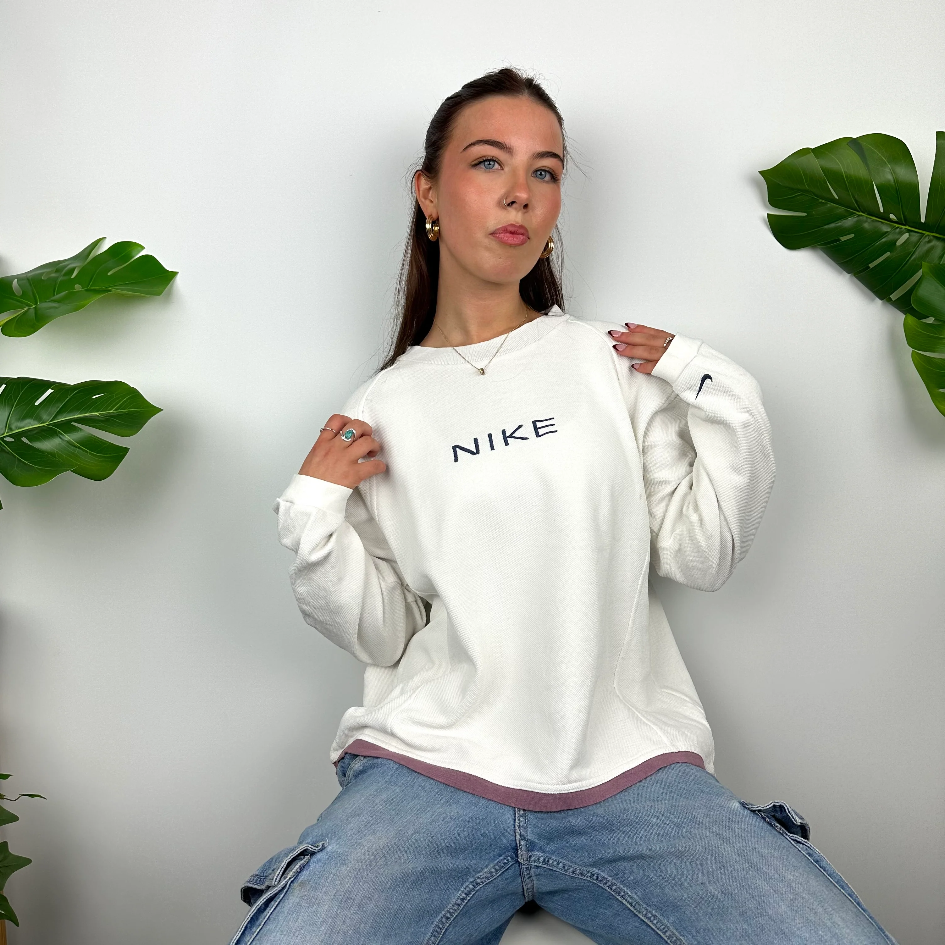 Nike White Embroidered Spell Out Sweatshirt (S) - Image 3