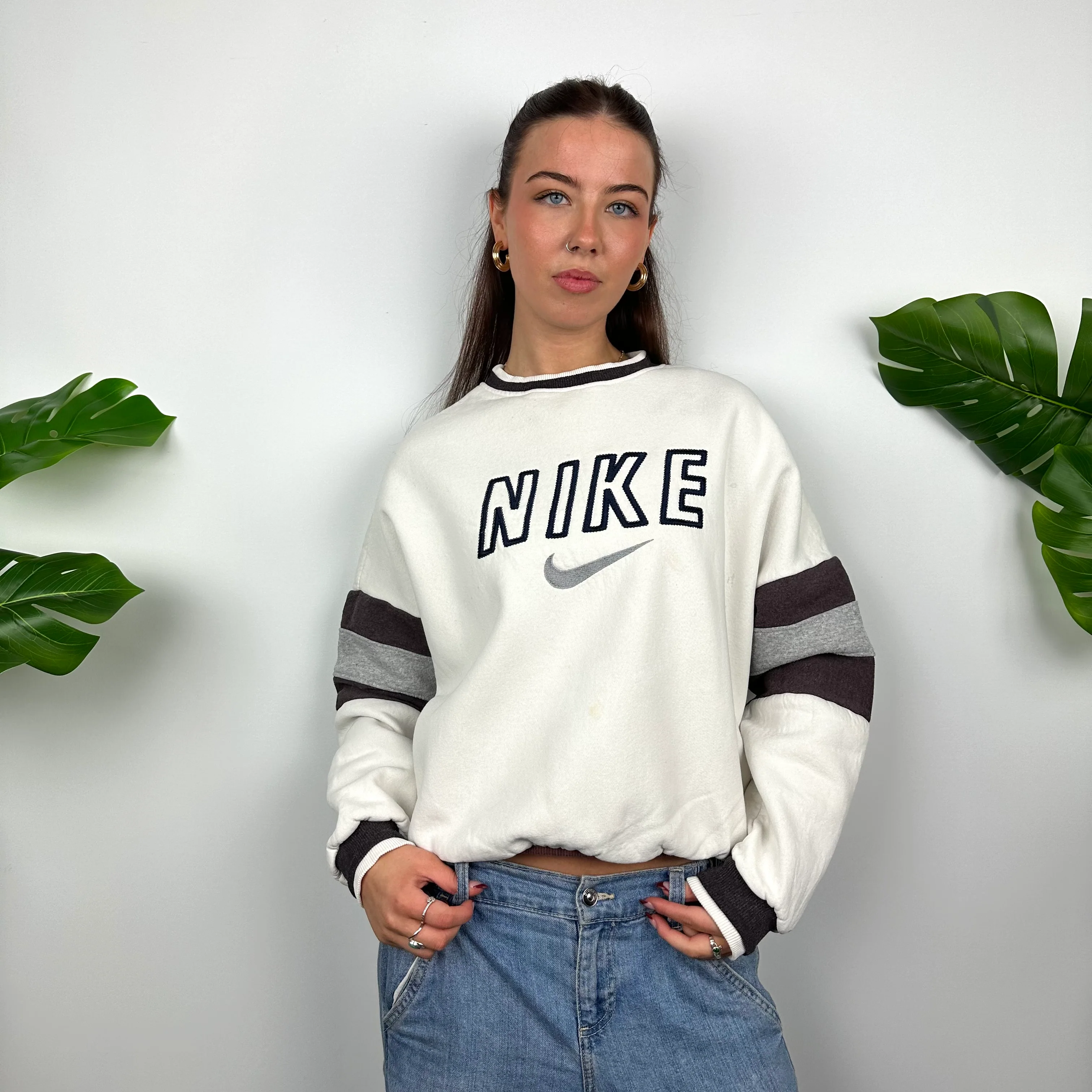 Nike White Embroidered Spell Out Sweatshirt (S) - Image 3