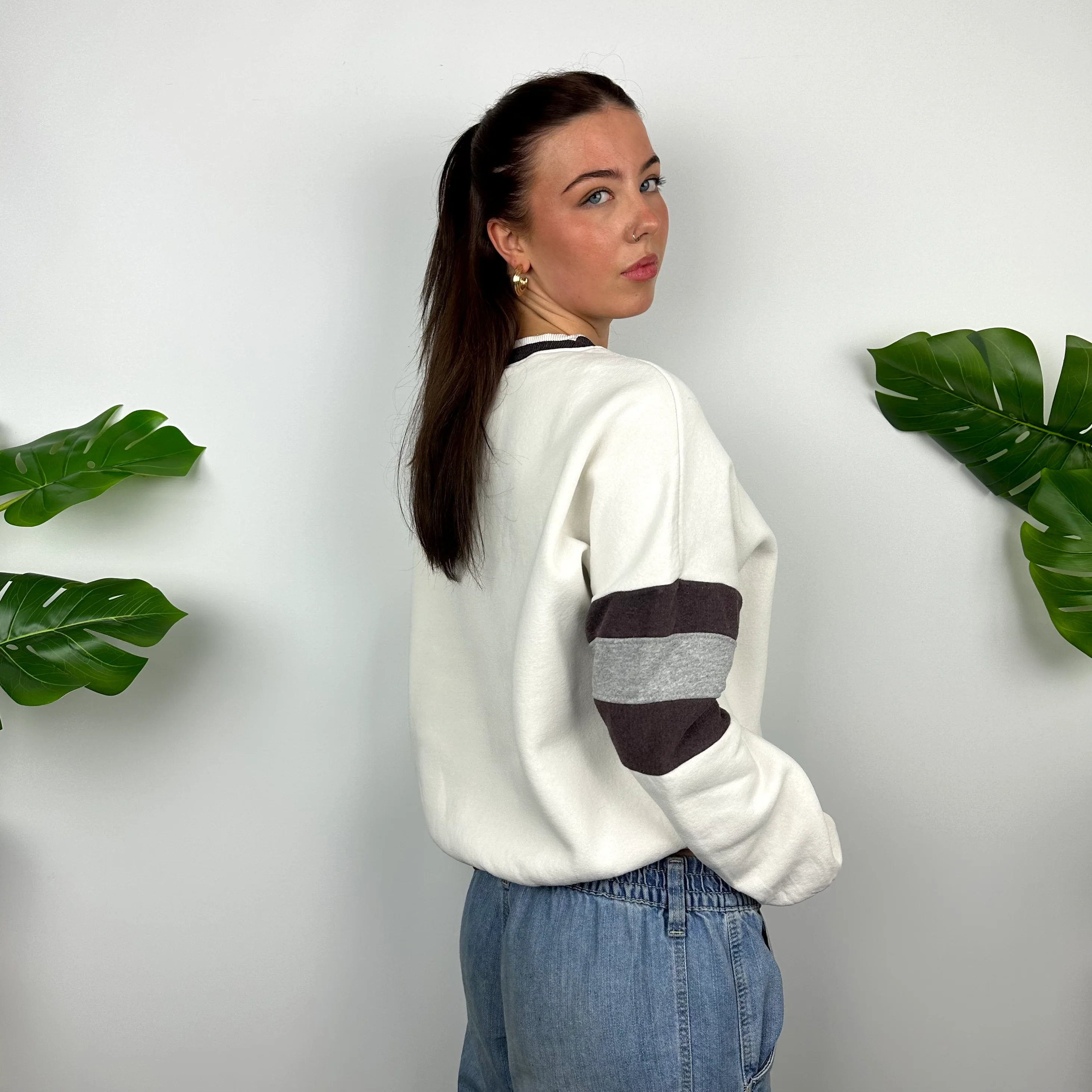 Nike White Embroidered Spell Out Sweatshirt (S) - Image 6