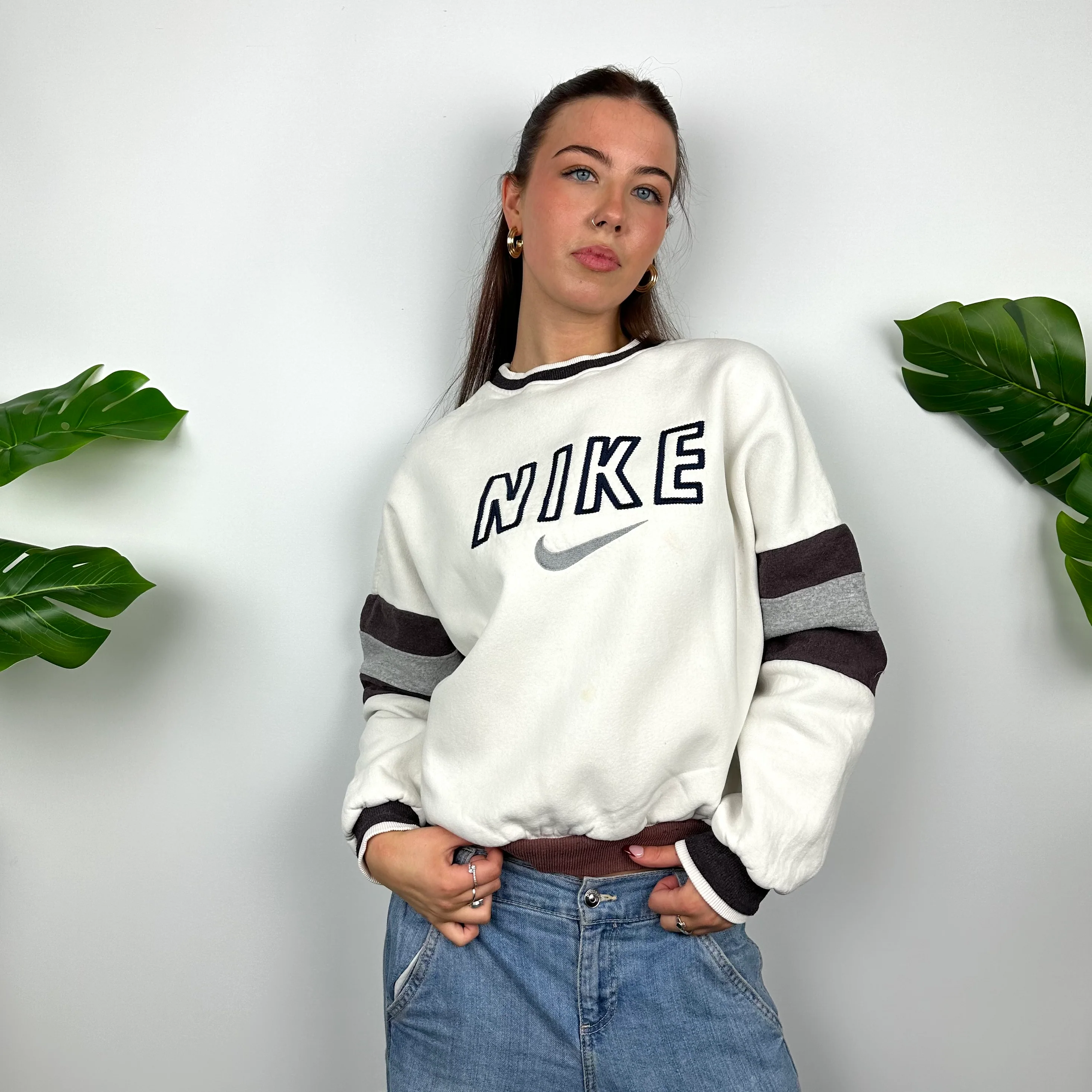 Nike White Embroidered Spell Out Sweatshirt (S) - Image 8