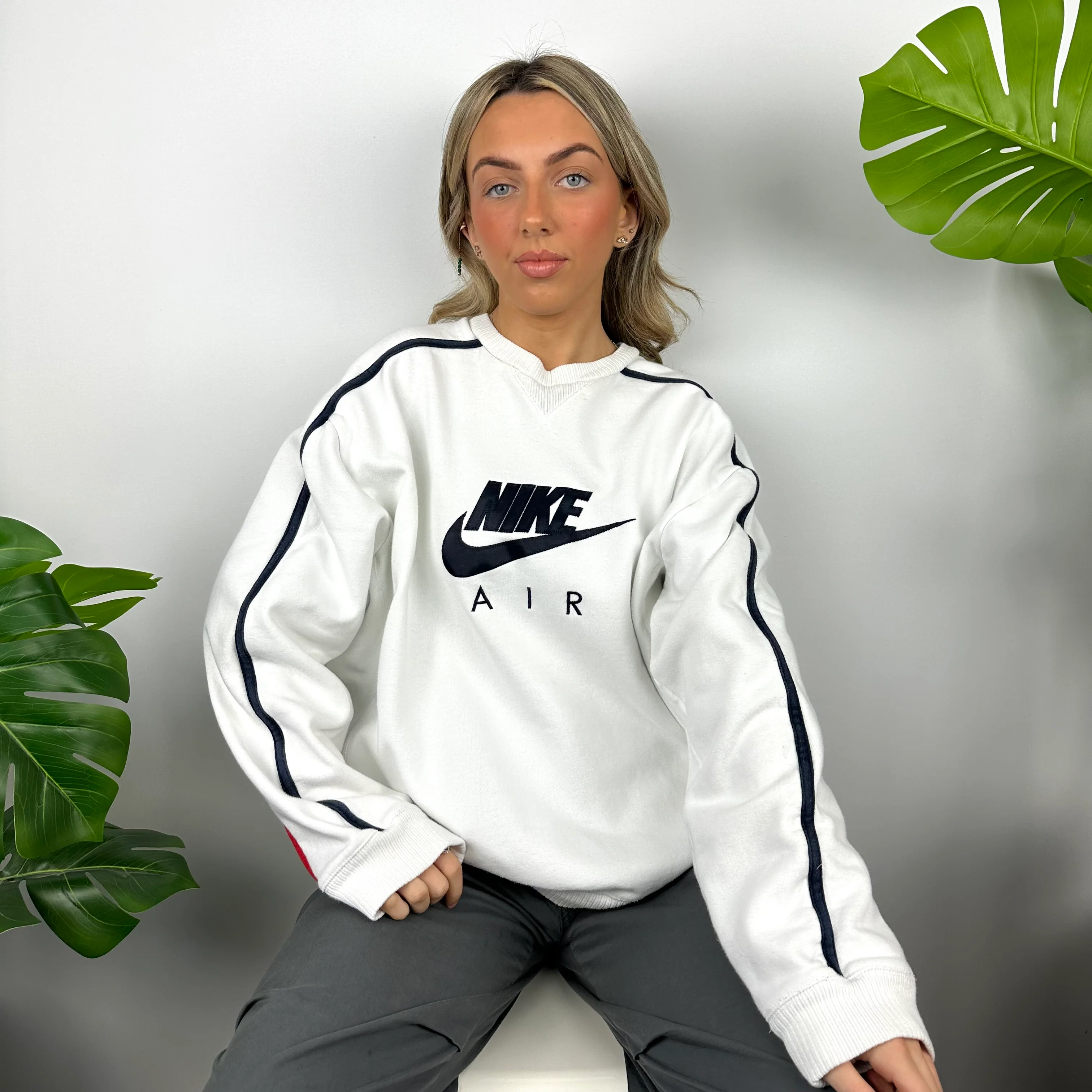 Nike White Embroidered Spell Out Sweatshirt (XL) - Image 8