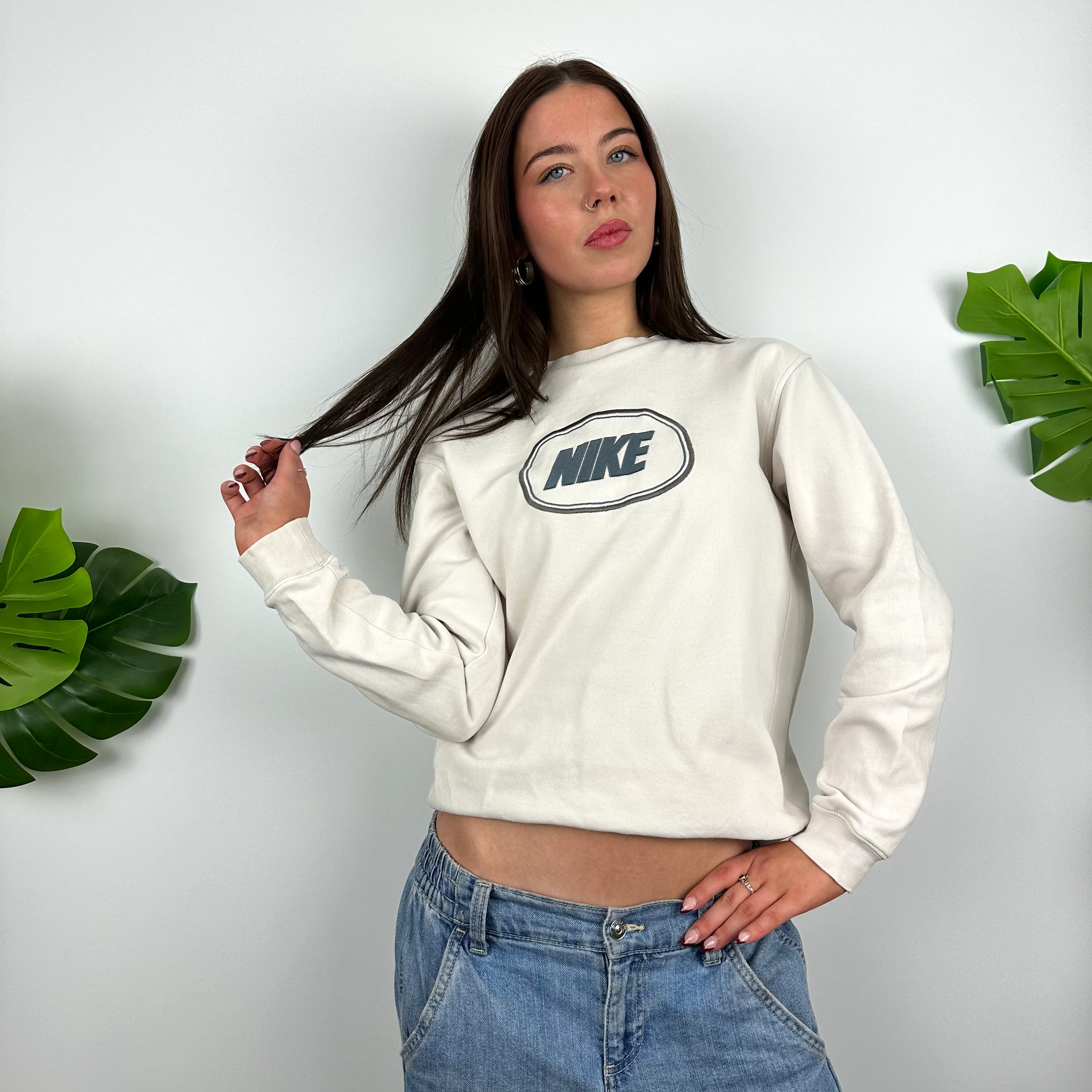 Nike White Embroidered Spell Out Sweatshirt (S) - Image 3