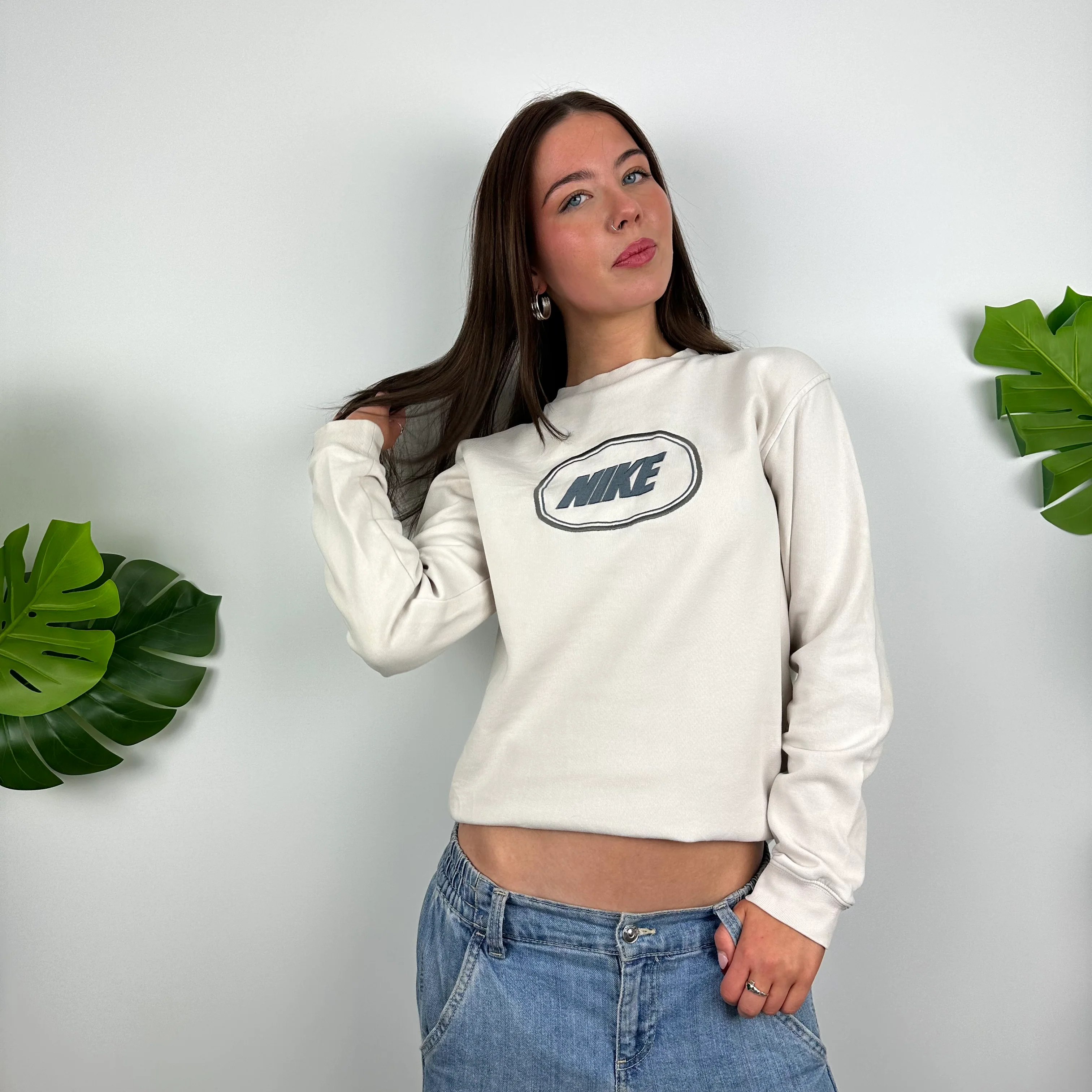 Nike White Embroidered Spell Out Sweatshirt (S) - Image 4