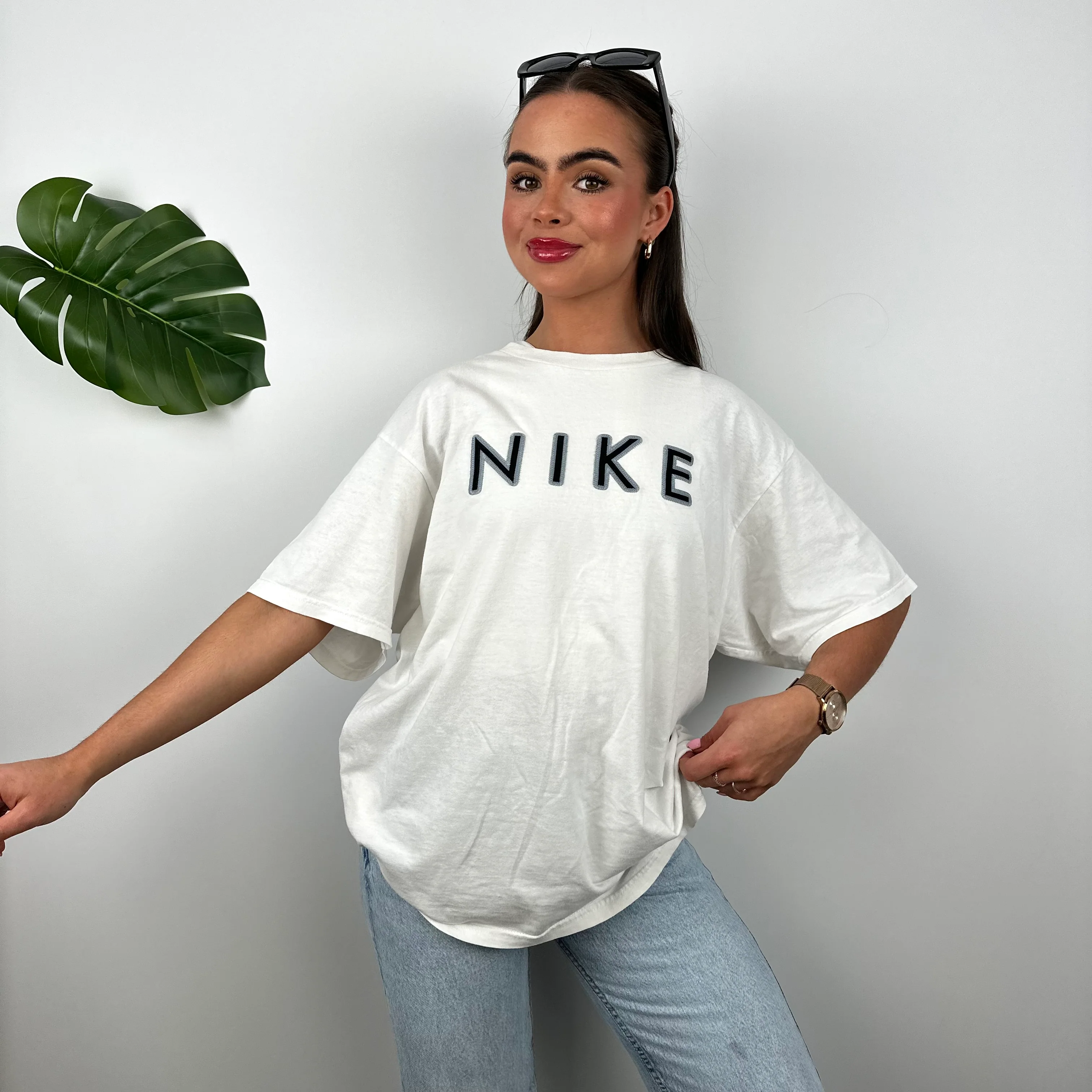 Nike White Embroidered Spell Out T Shirt (M) - Image 4