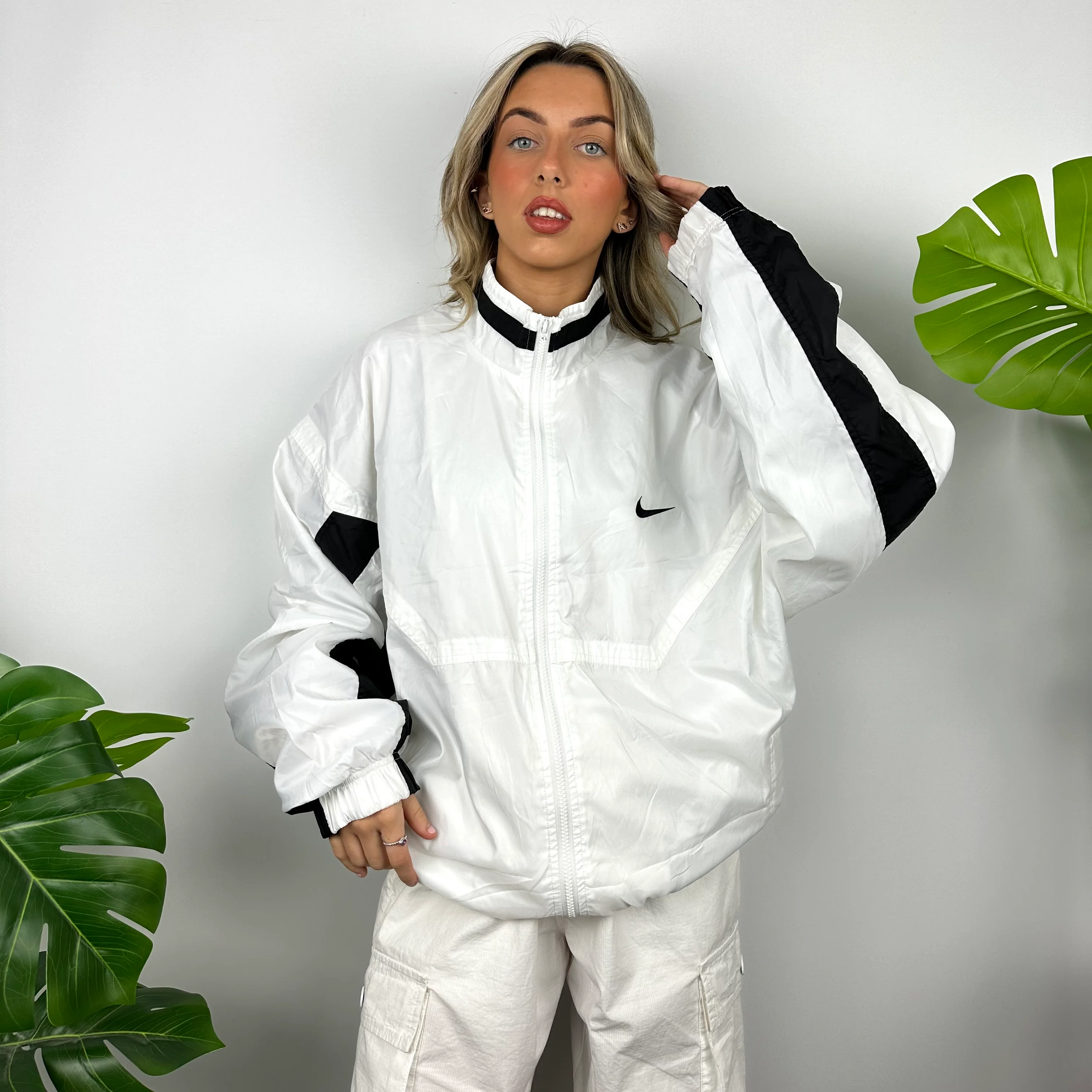 Nike White Embroidered Spell Out Windbreaker Jacket (XXL) - Image 2