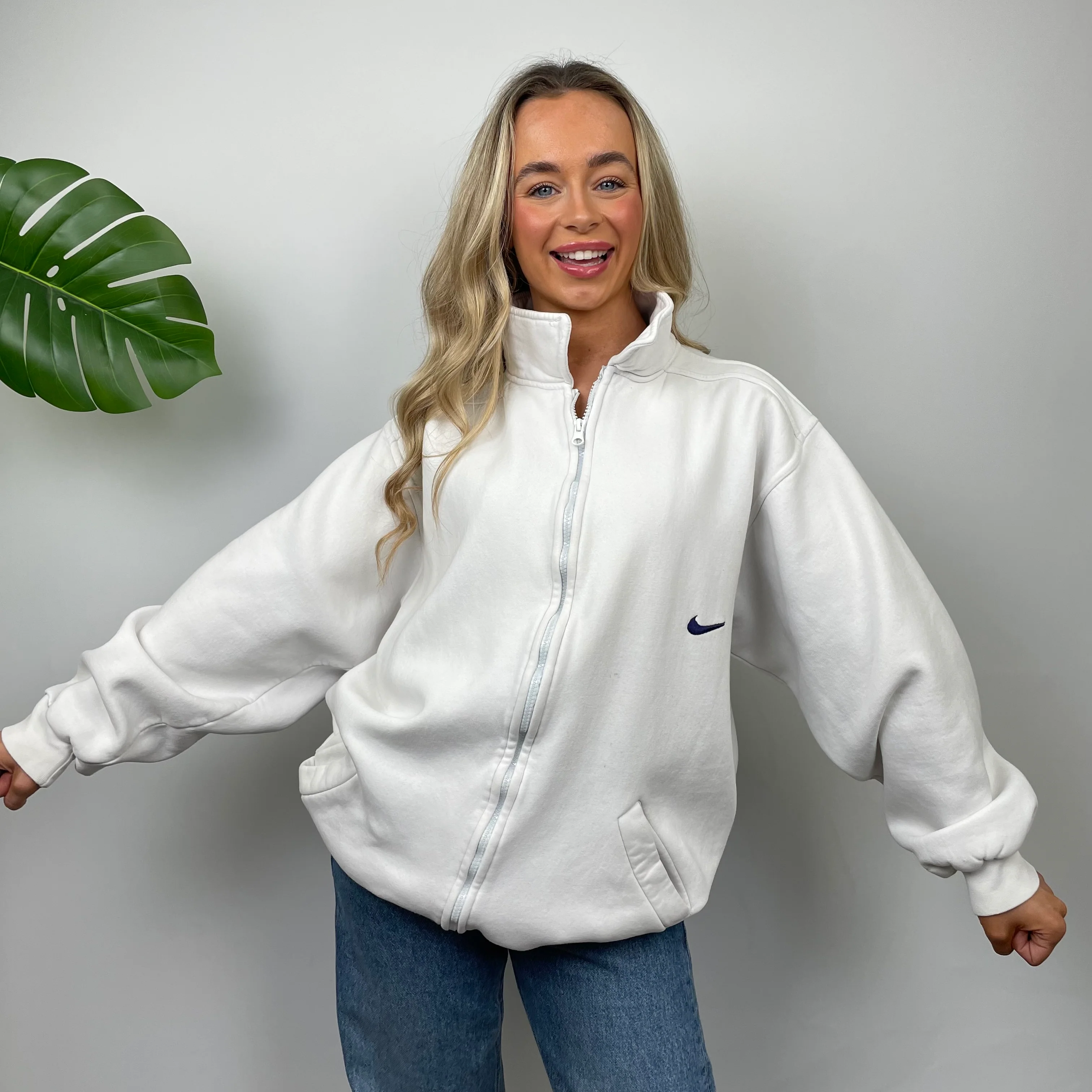 Nike White Embroidered Spell Out Zip Up Jacket (L) - Image 3