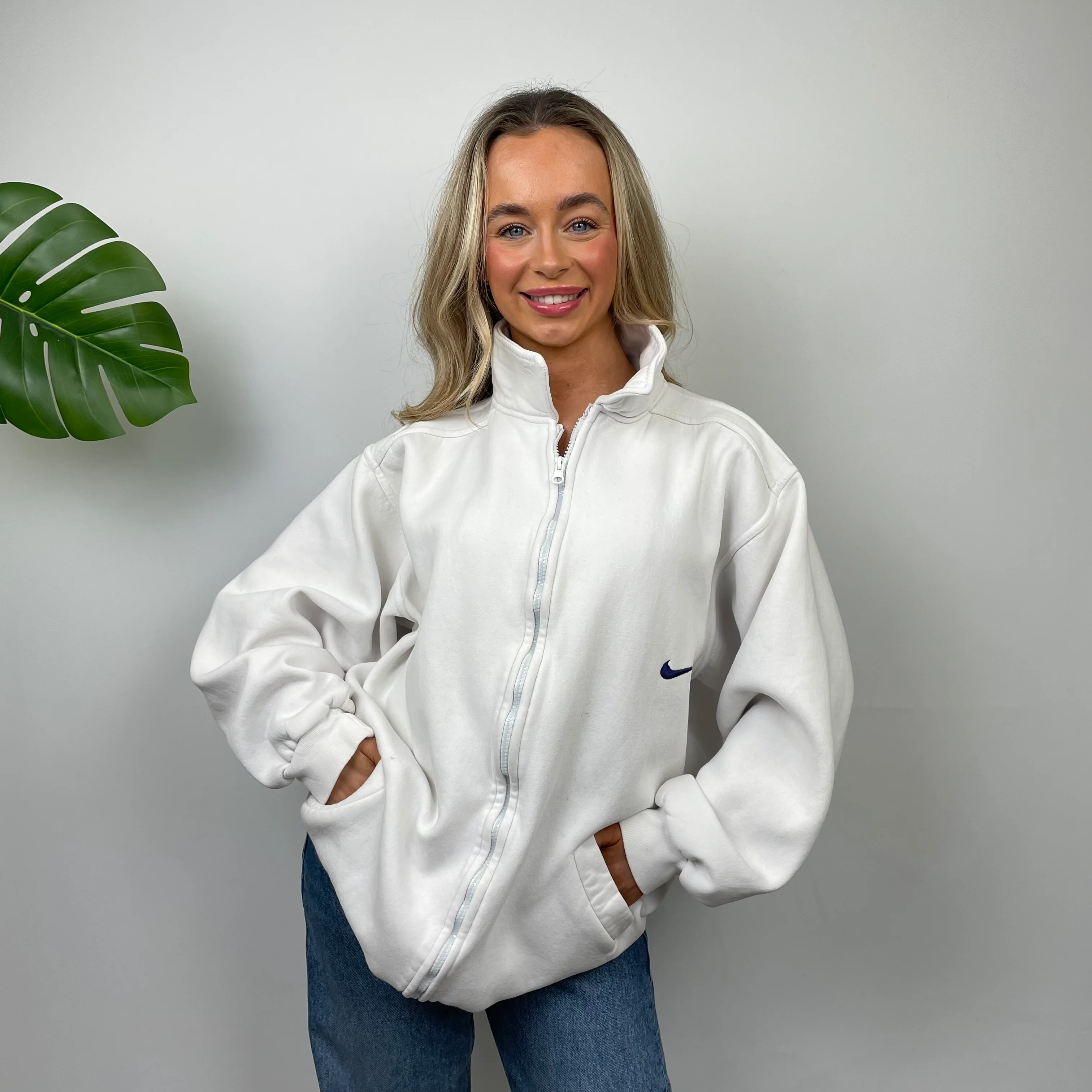 Nike White Embroidered Spell Out Zip Up Jacket (L) - Image 4