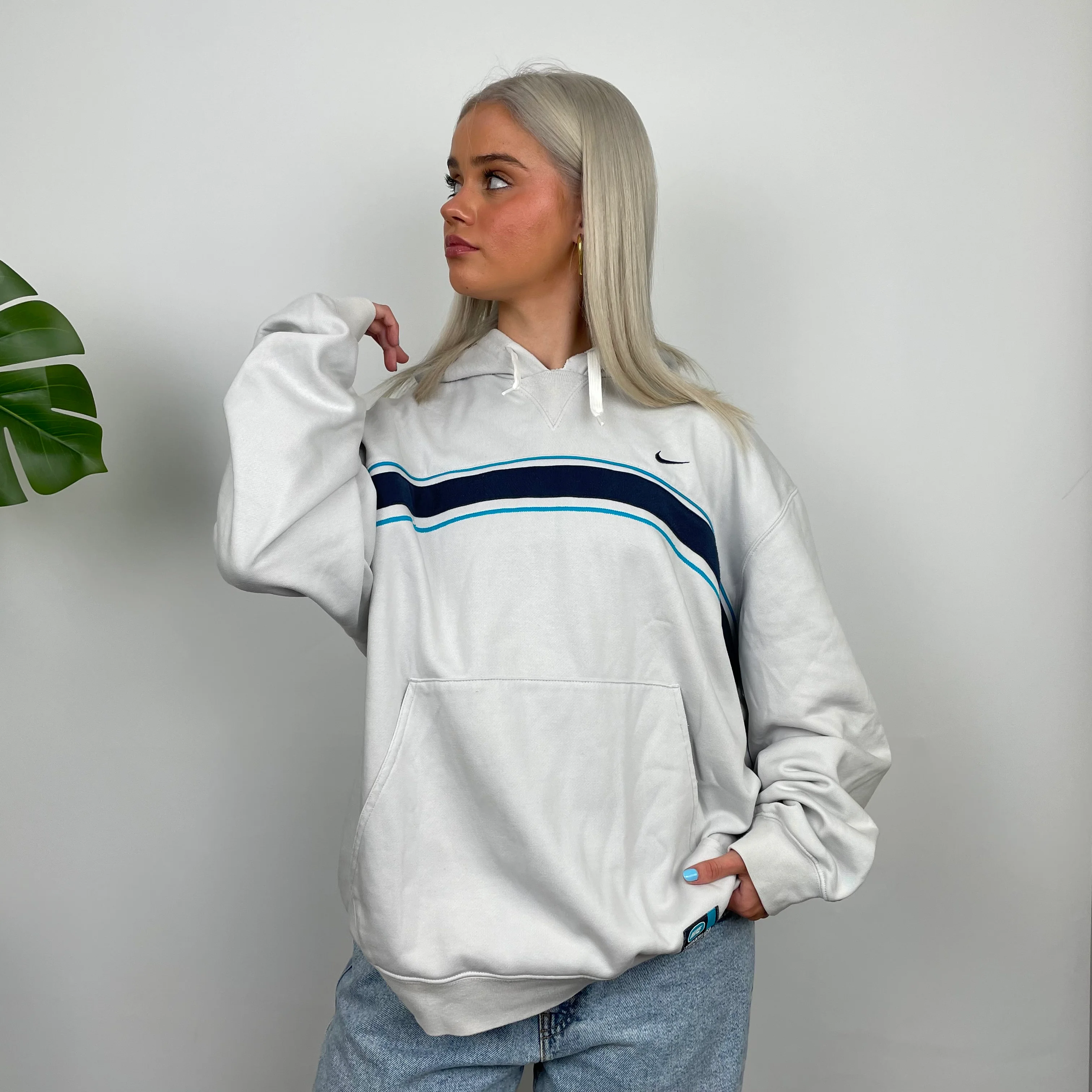 Nike White Embroidered Swoosh Hoodie (XL) - Image 7