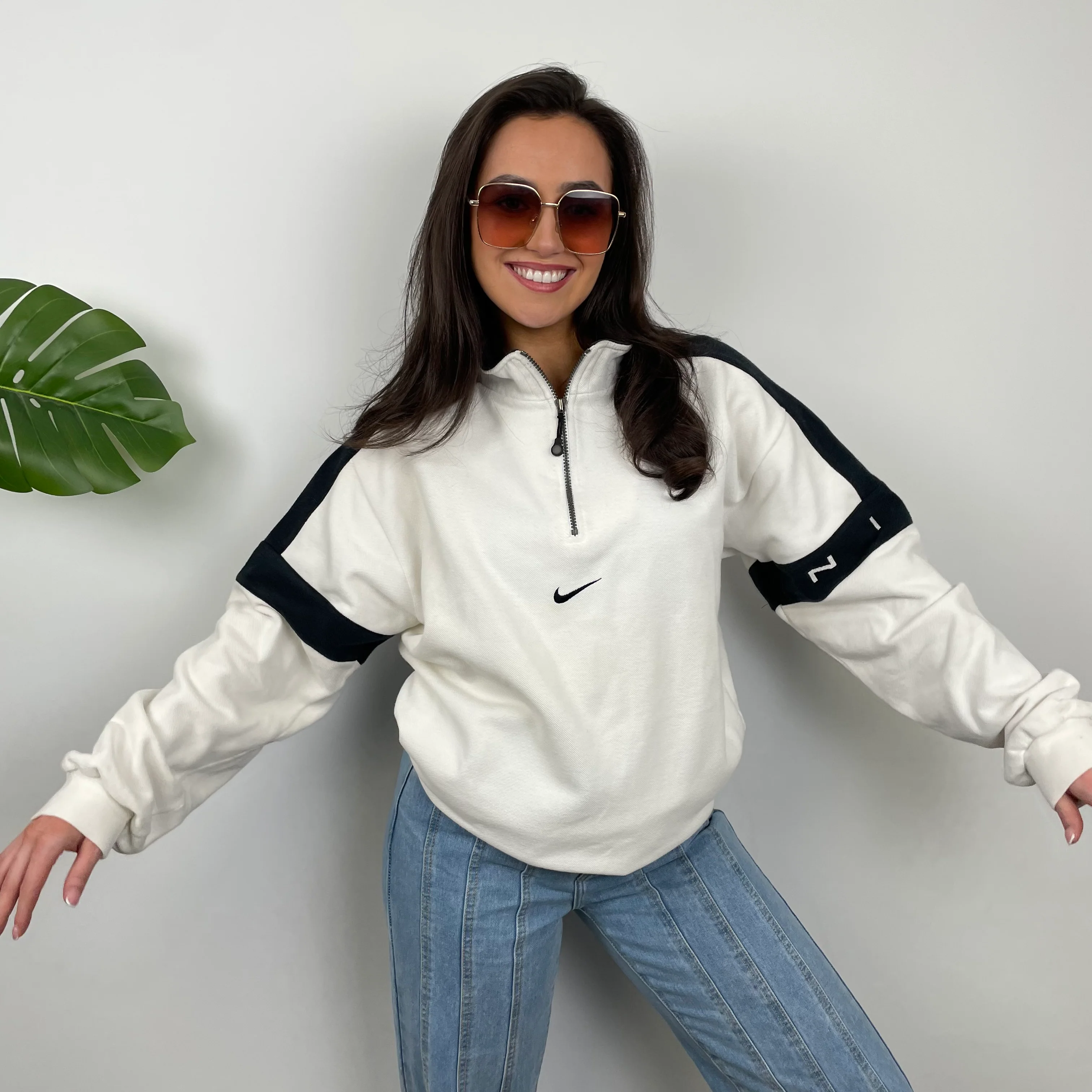 Nike White Embroidered Swoosh Quarter Zip Sweatshirt (L) - Image 4