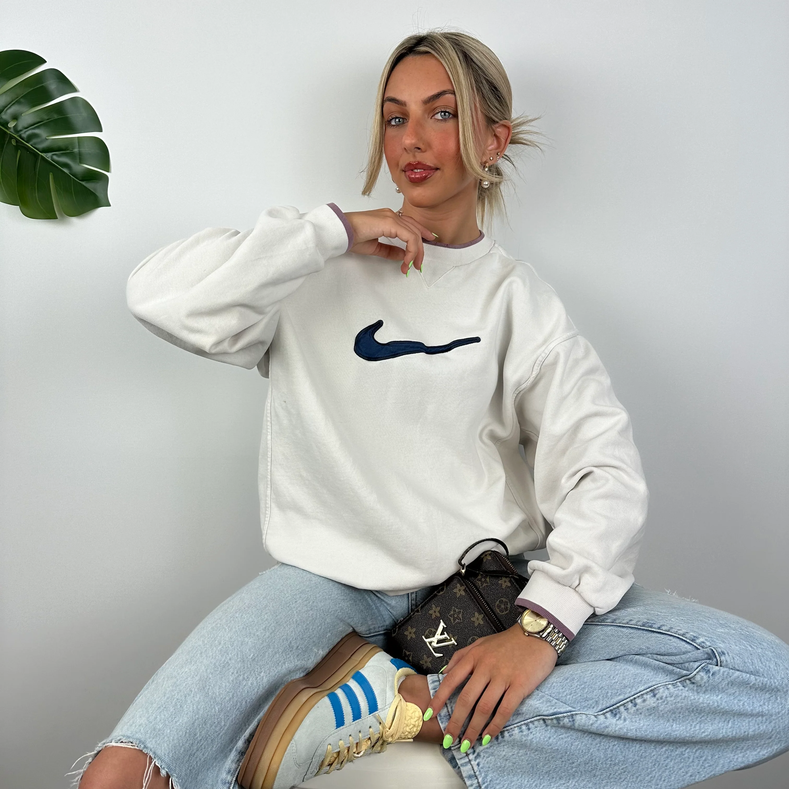 Nike White Embroidered Swoosh Sweatshirt (M) - Image 4