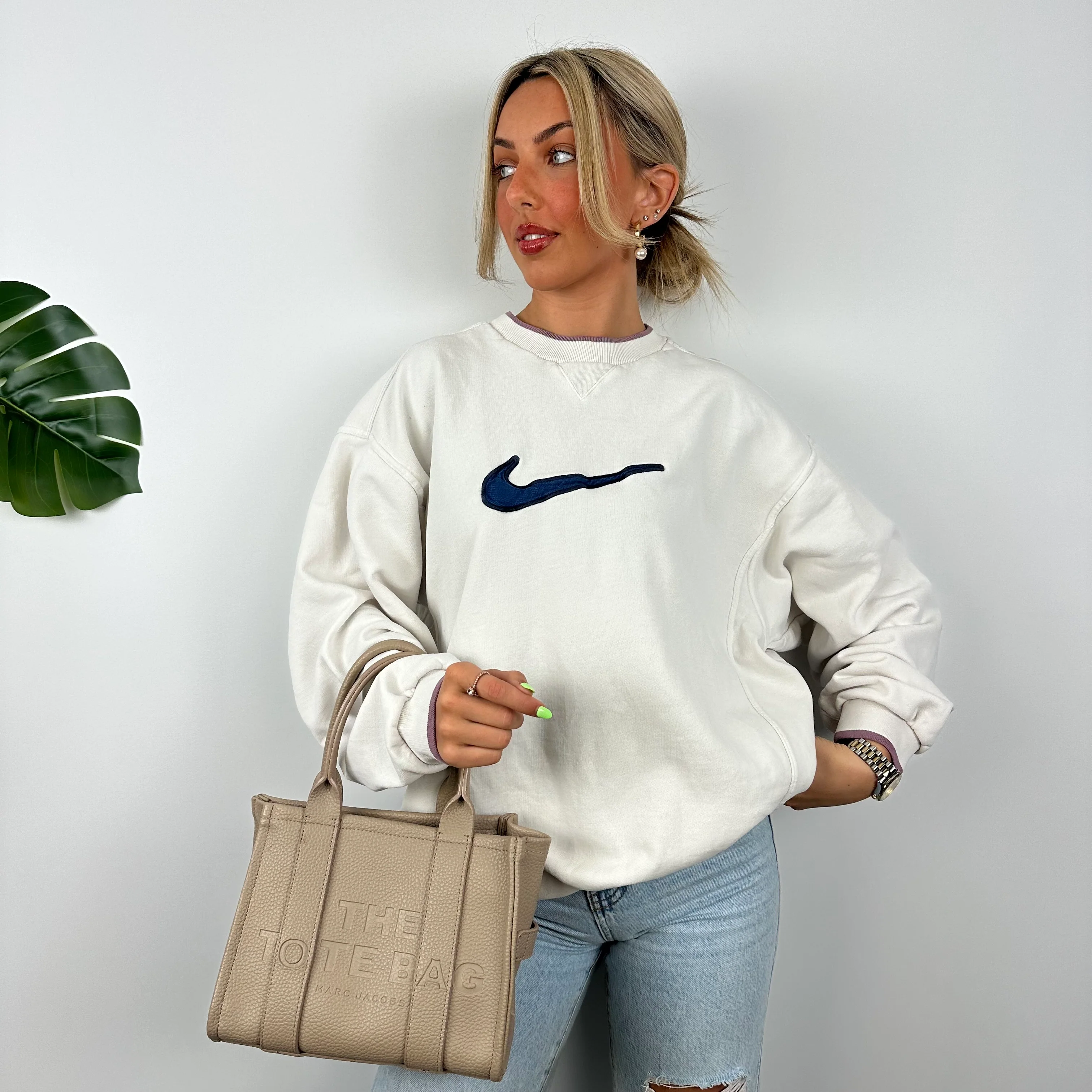 Nike White Embroidered Swoosh Sweatshirt (M) - Image 7