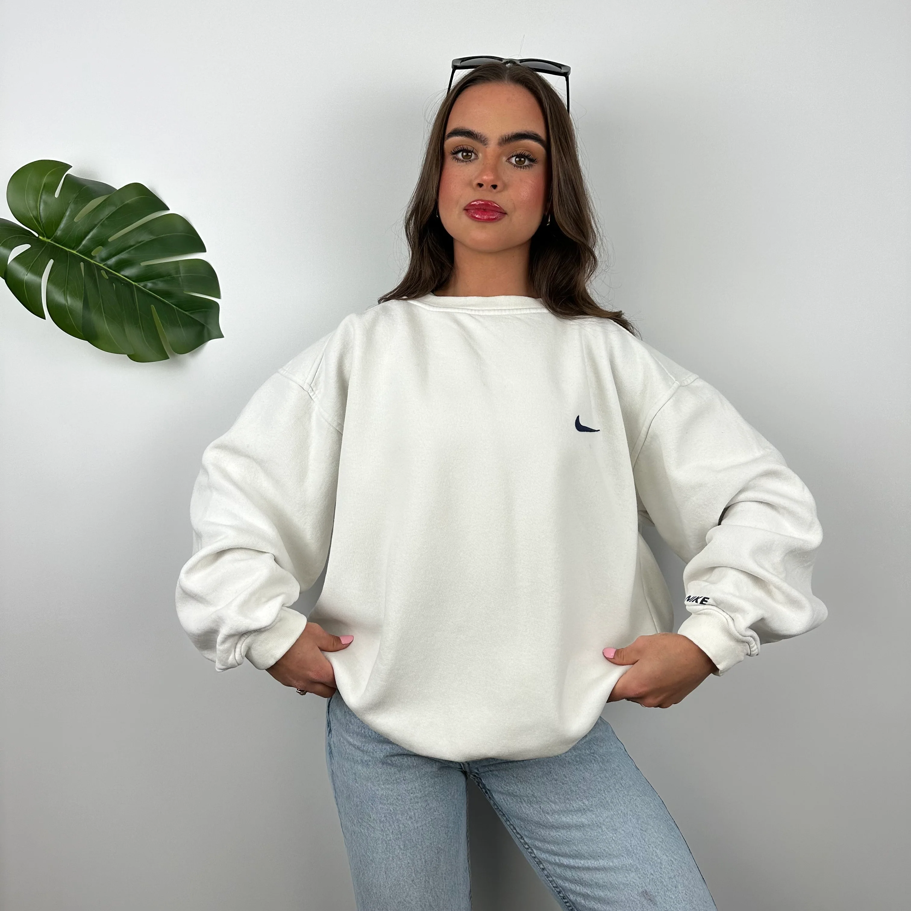 Nike White Embroidered Swoosh Sweatshirt (XL) - Image 3