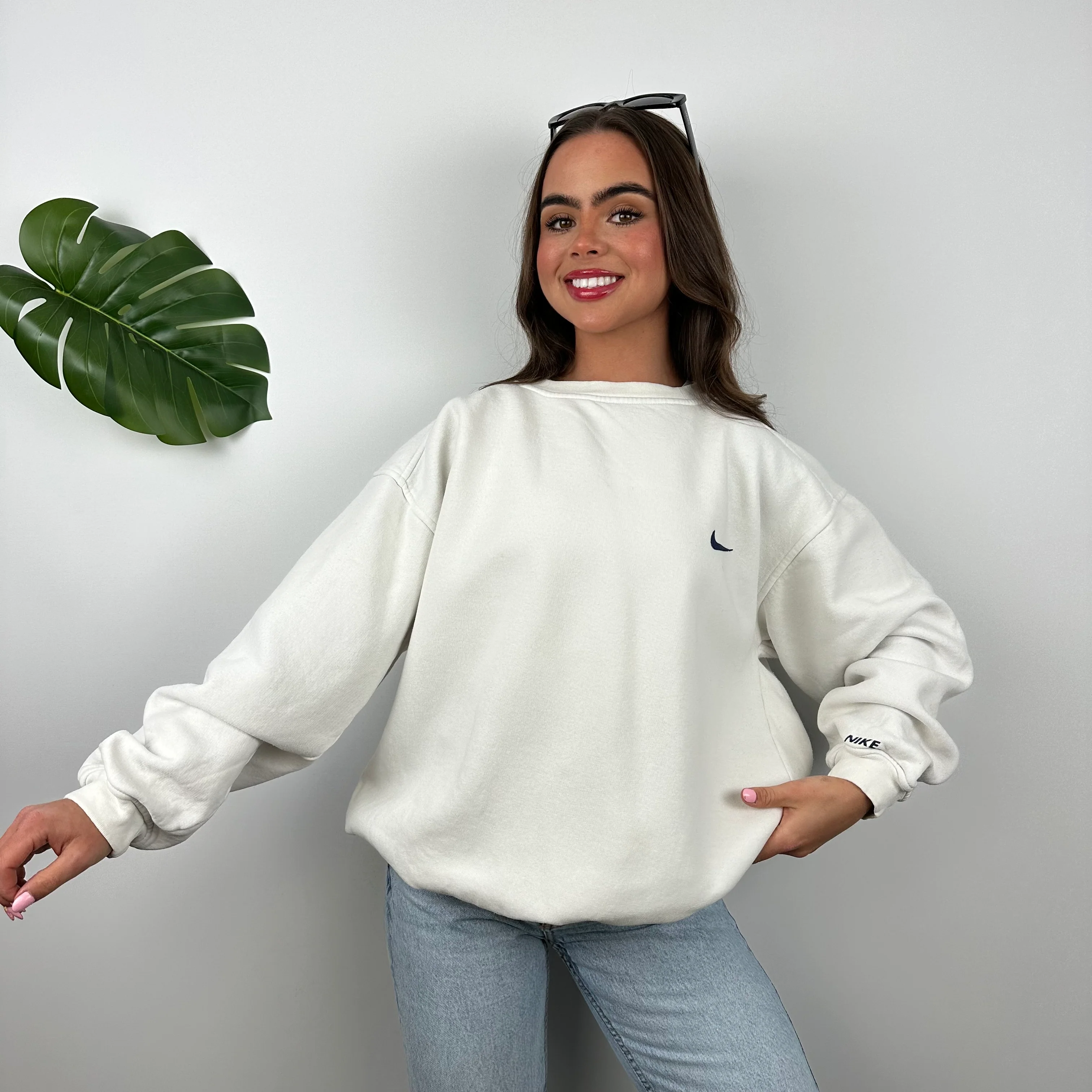 Nike White Embroidered Swoosh Sweatshirt (XL) - Image 4
