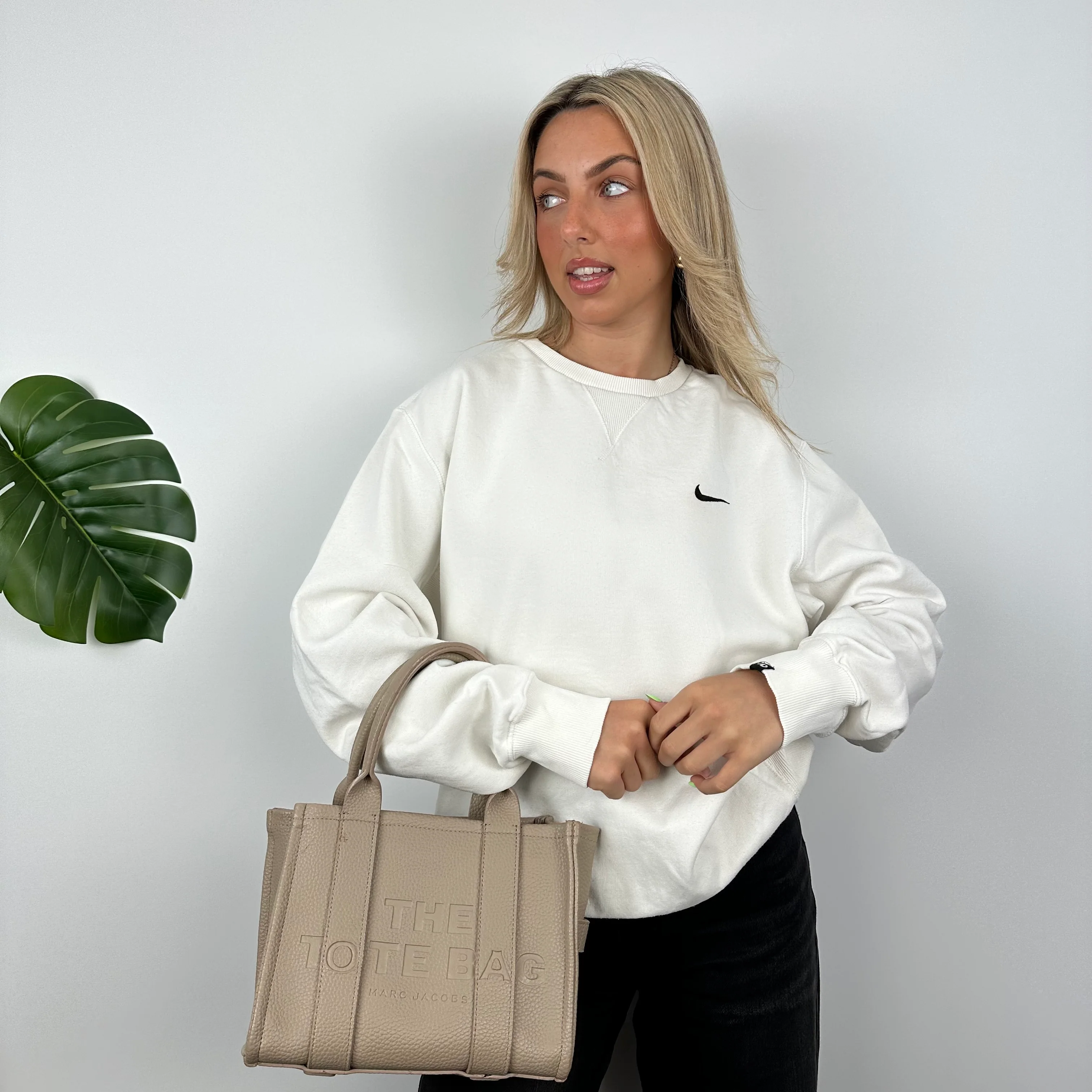 Nike White Embroidered Swoosh Sweatshirt (L) - Image 2