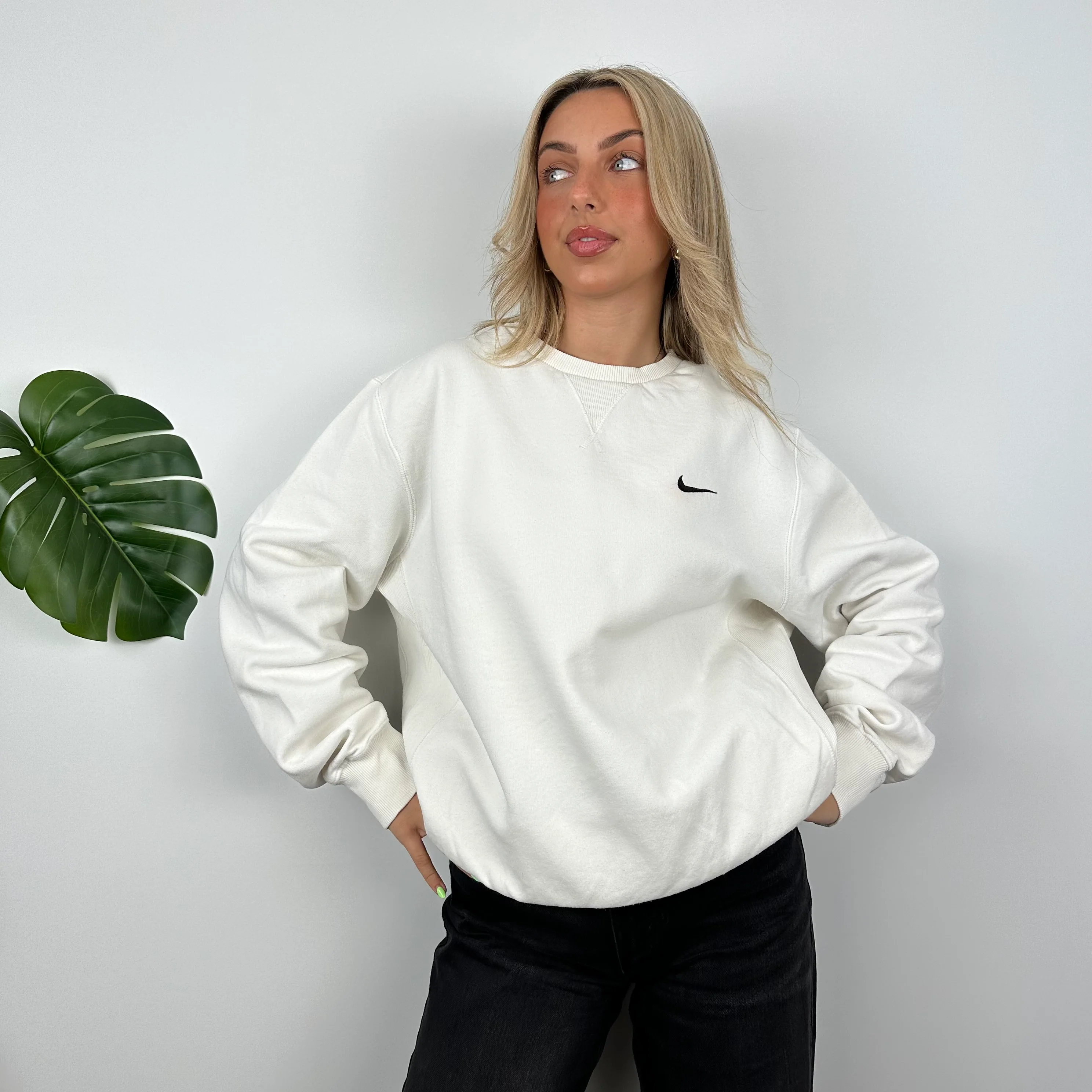 Nike White Embroidered Swoosh Sweatshirt (L) - Image 3