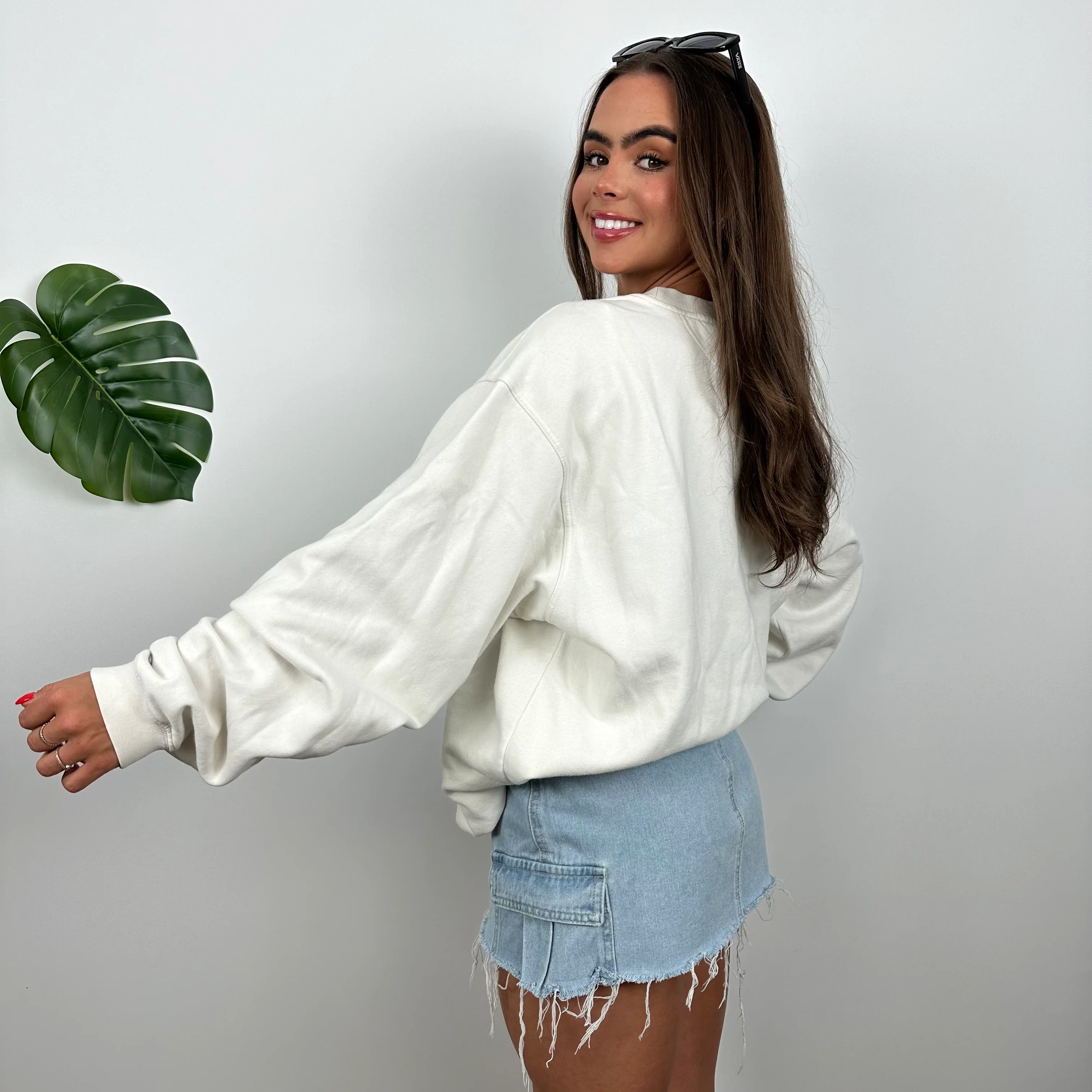 Nike White Embroidered Swoosh Sweatshirt (L) - Image 4
