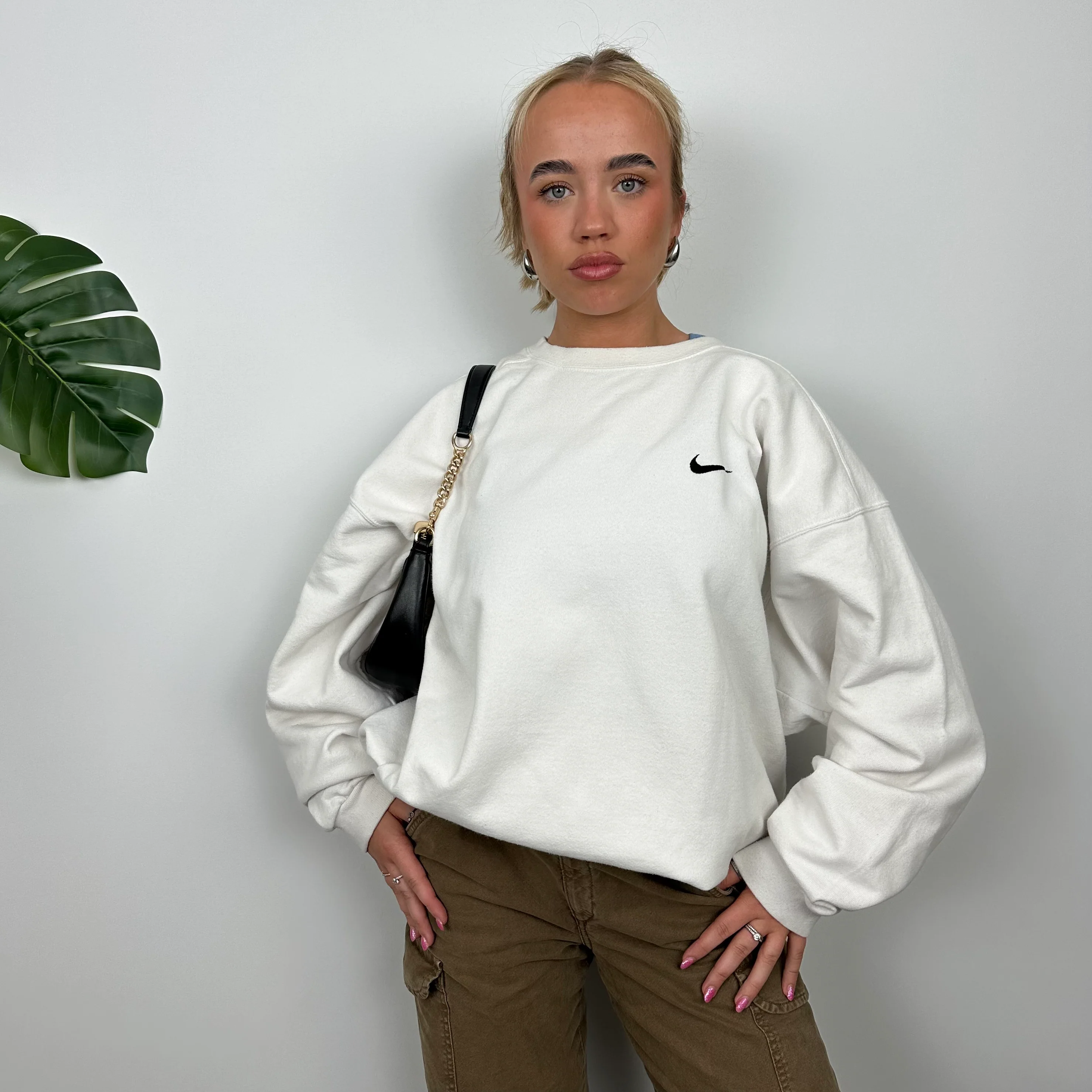 Nike White Embroidered Swoosh Sweatshirt (L) - Image 3