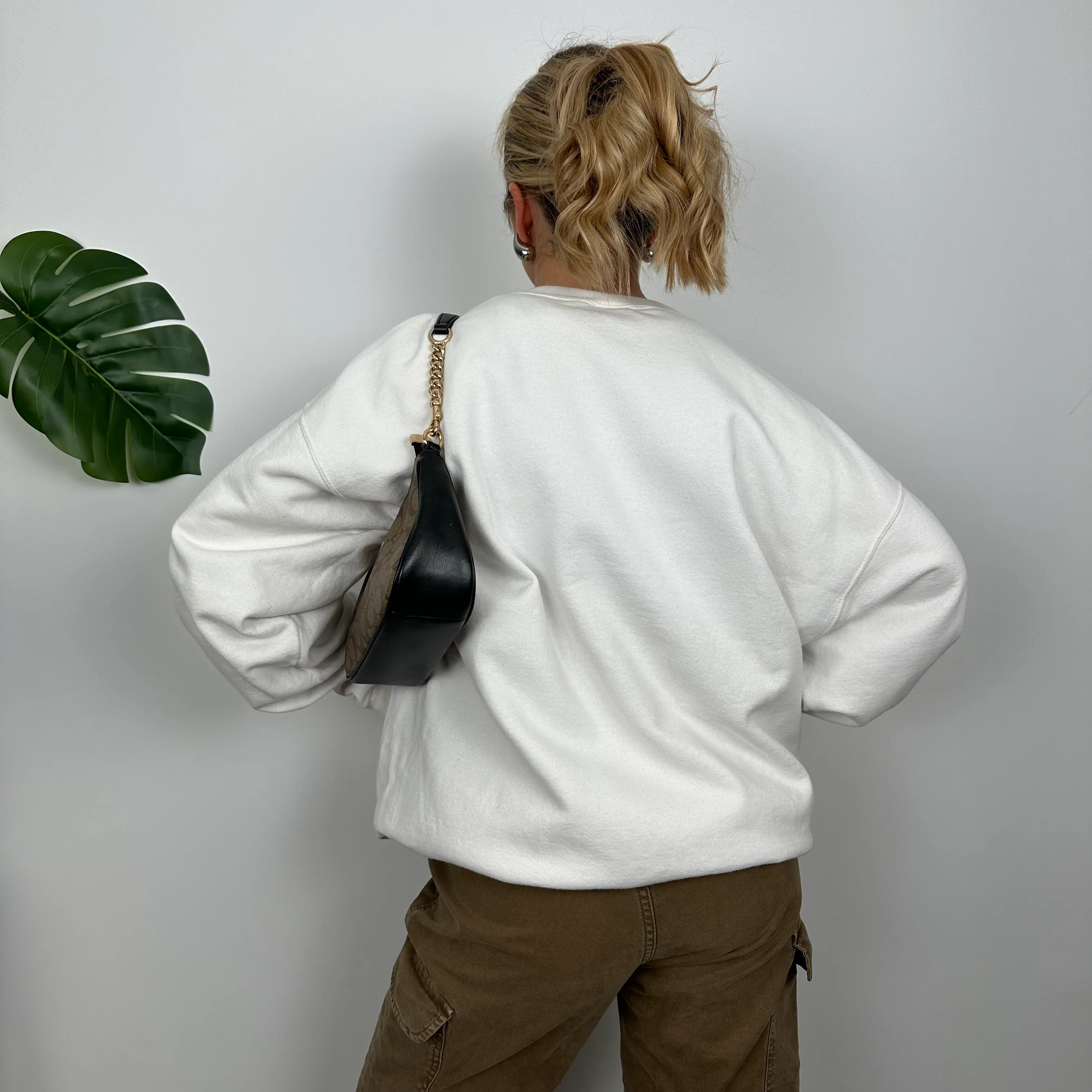 Nike White Embroidered Swoosh Sweatshirt (L) - Image 4