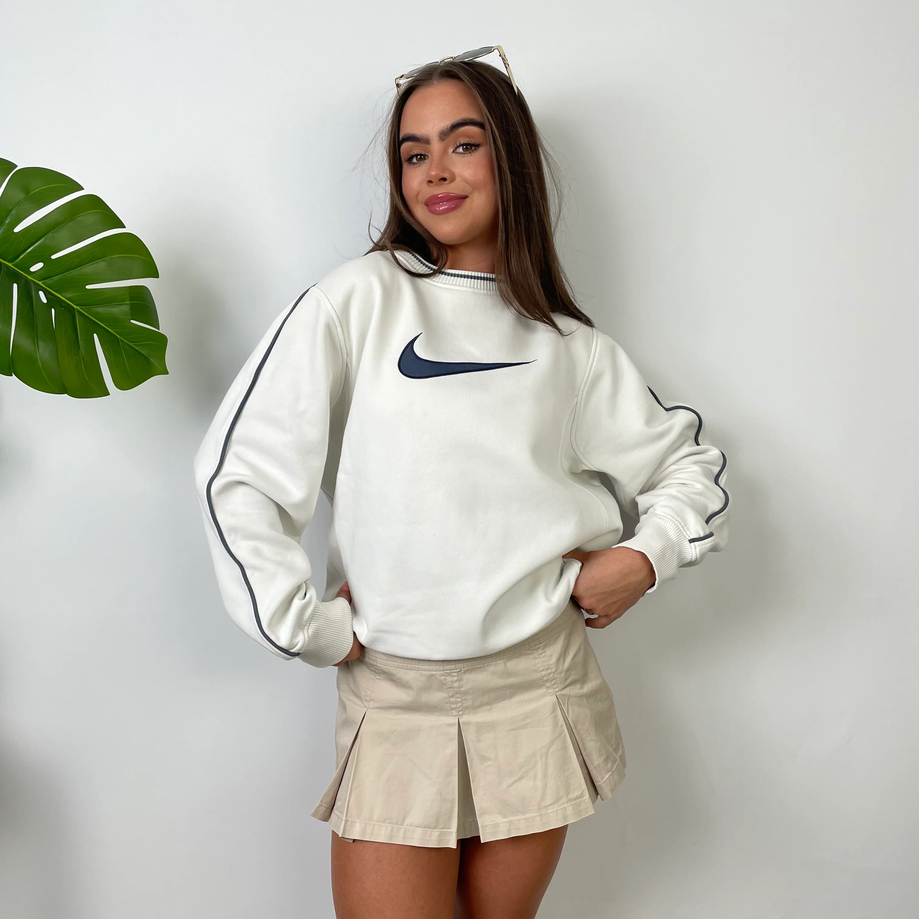 Nike White Embroidered Swoosh Sweatshirt (S) - Image 12