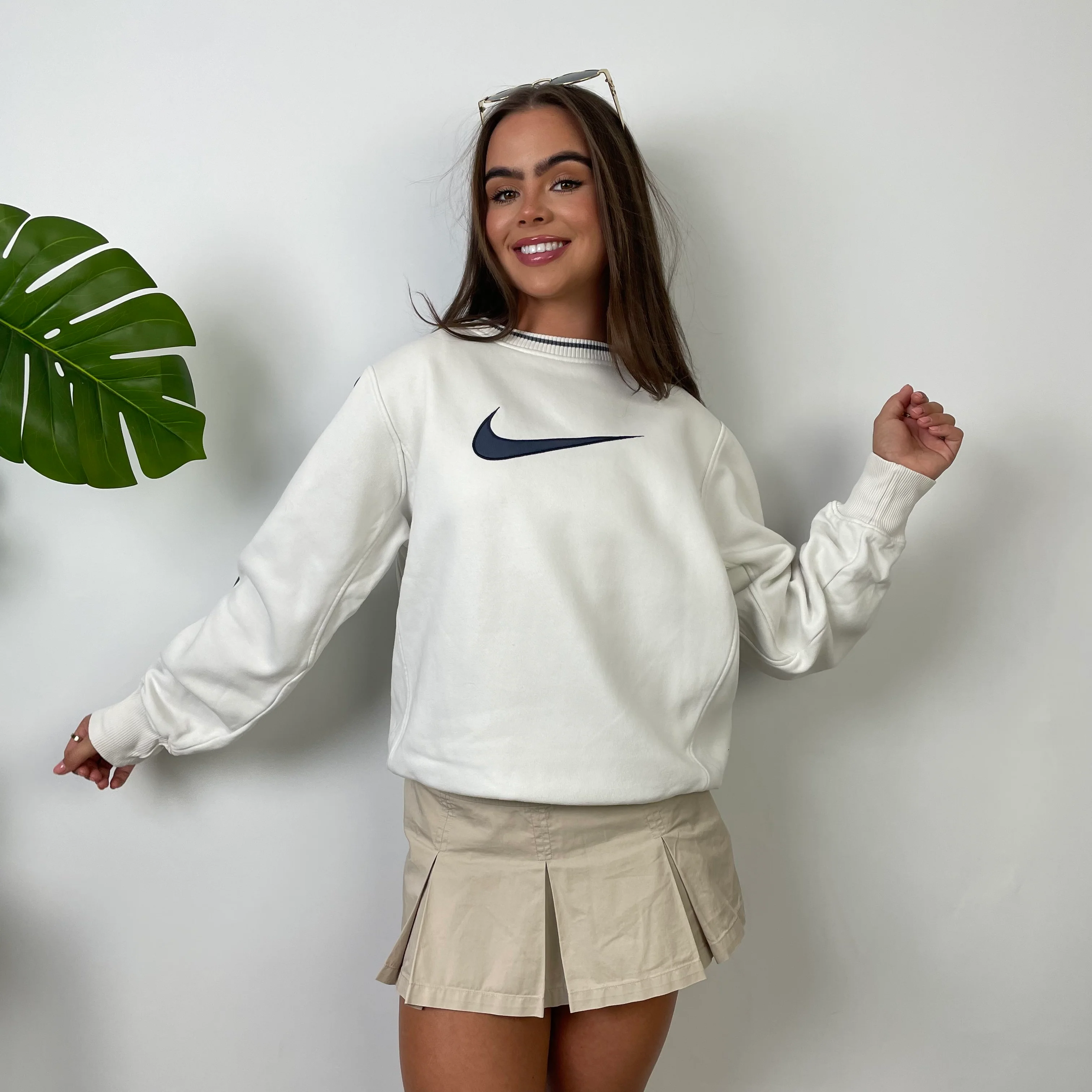 Nike White Embroidered Swoosh Sweatshirt (S) - Image 2