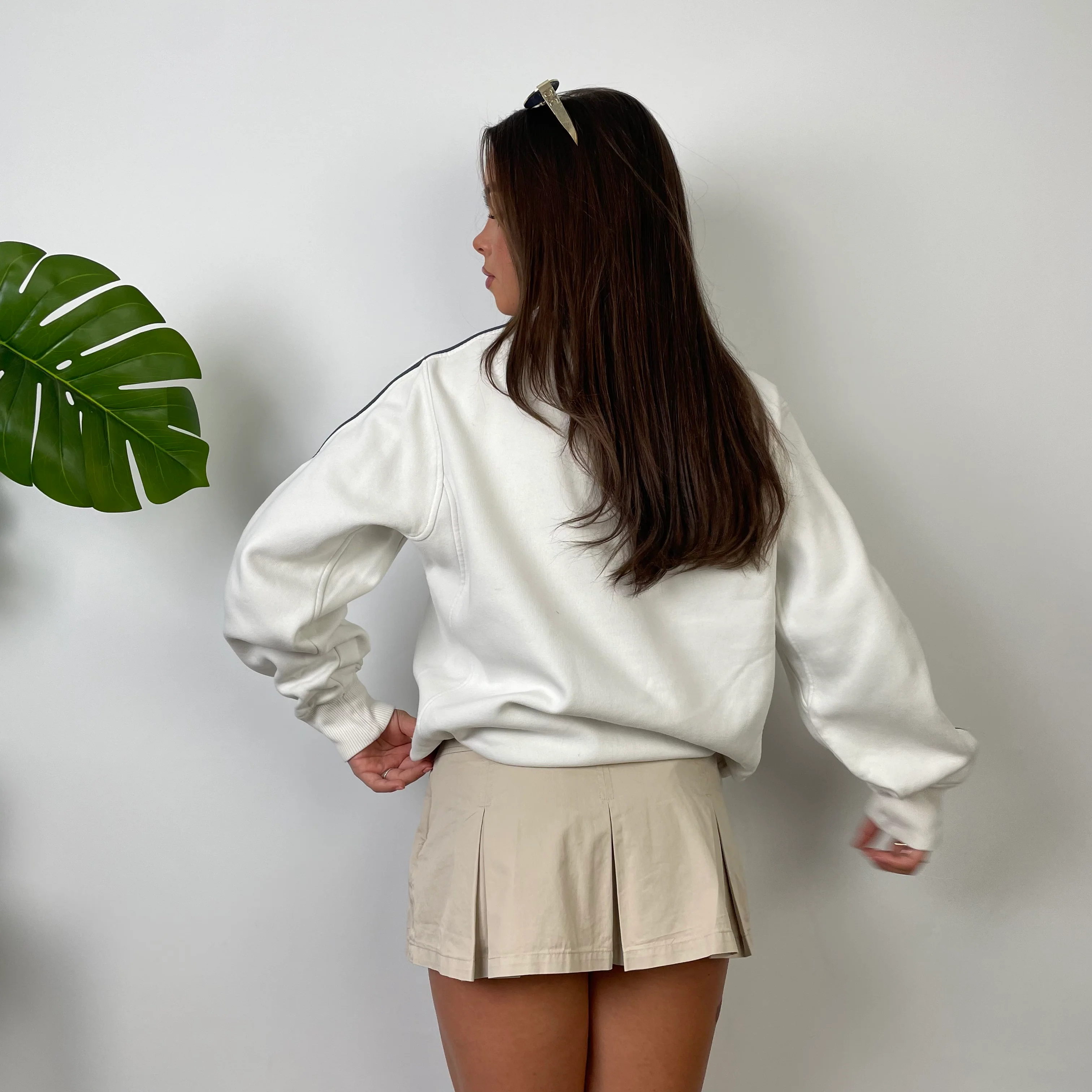 Nike White Embroidered Swoosh Sweatshirt (S) - Image 8