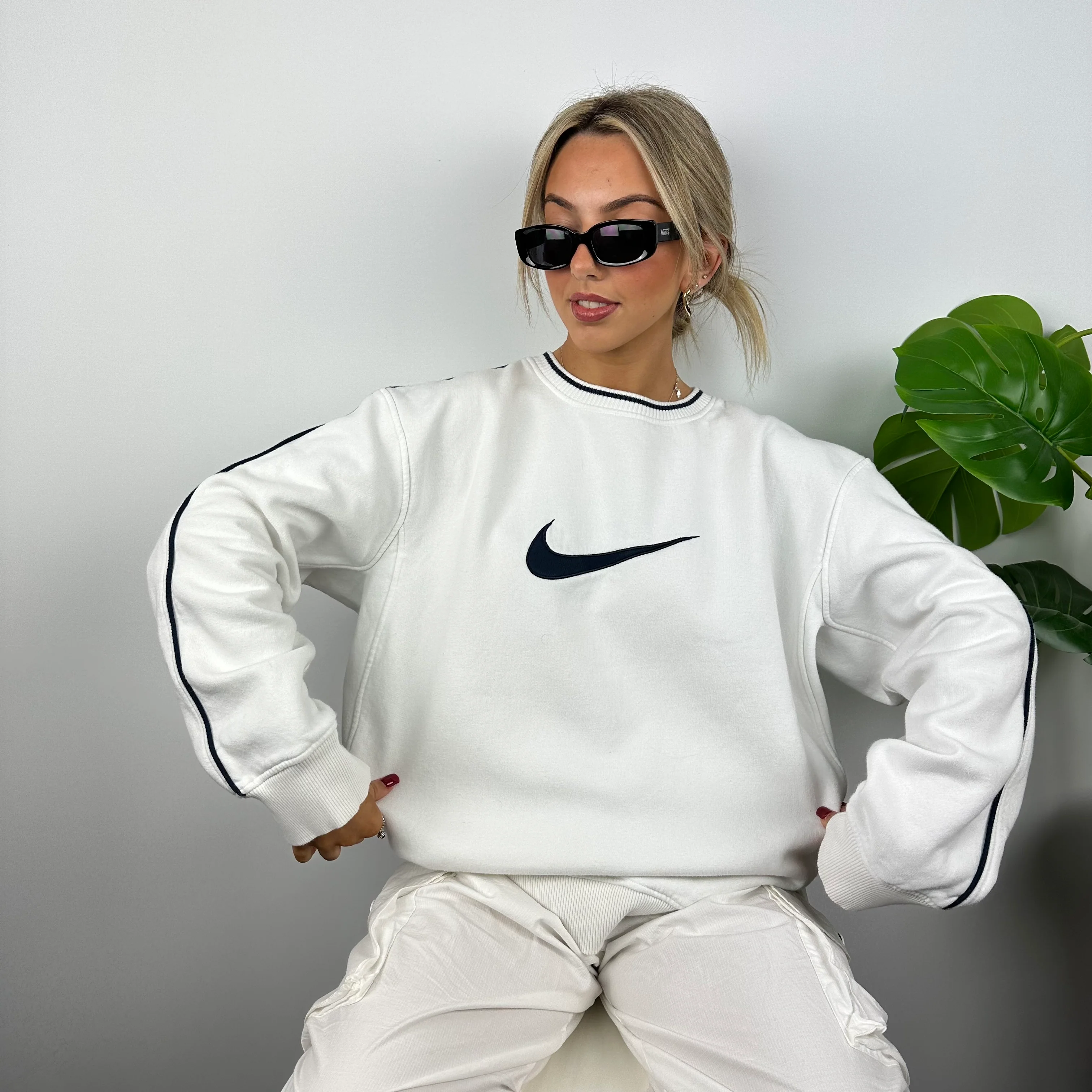 Nike White Embroidered Swoosh Sweatshirt (XL) - Image 4