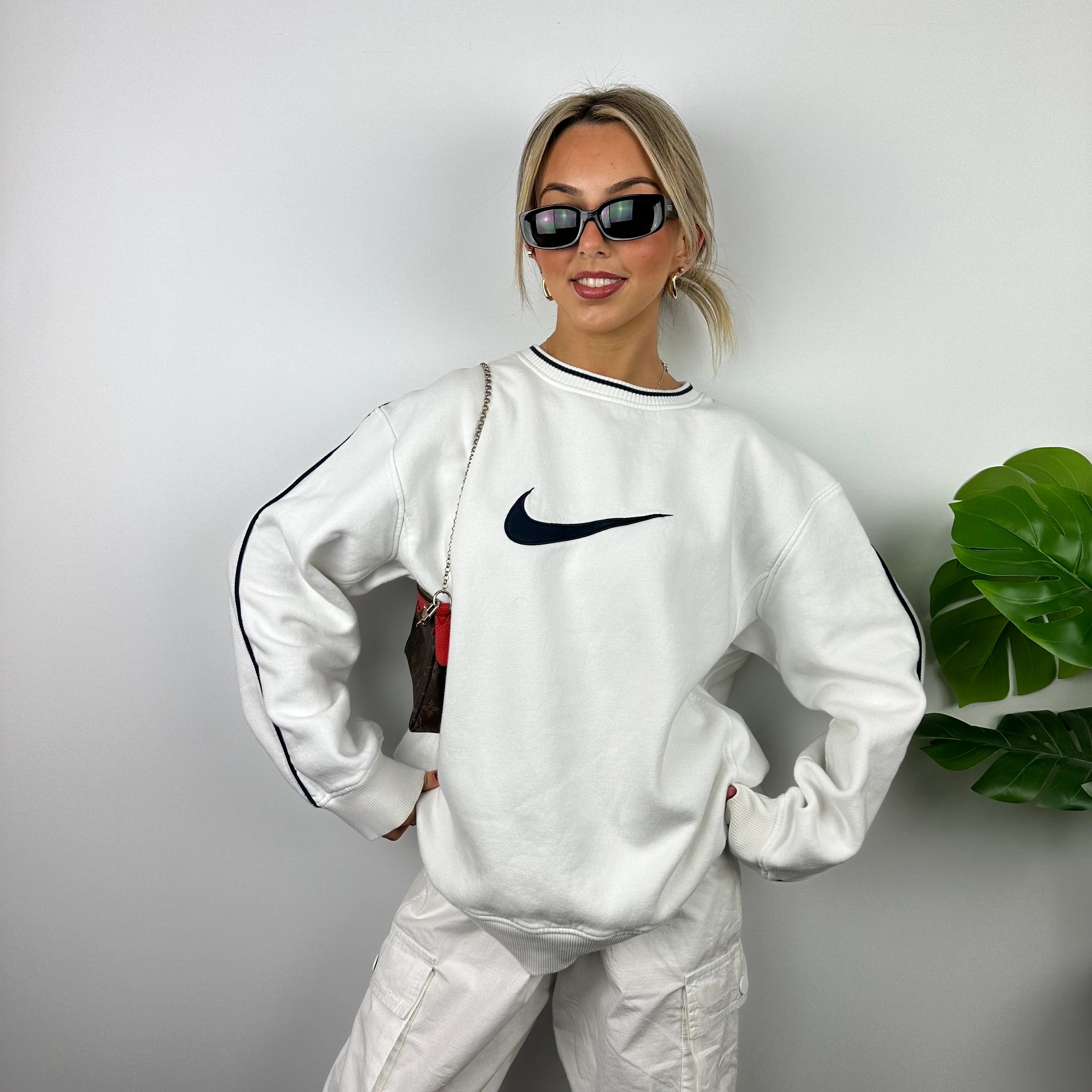 Nike White Embroidered Swoosh Sweatshirt (XL) - Image 6
