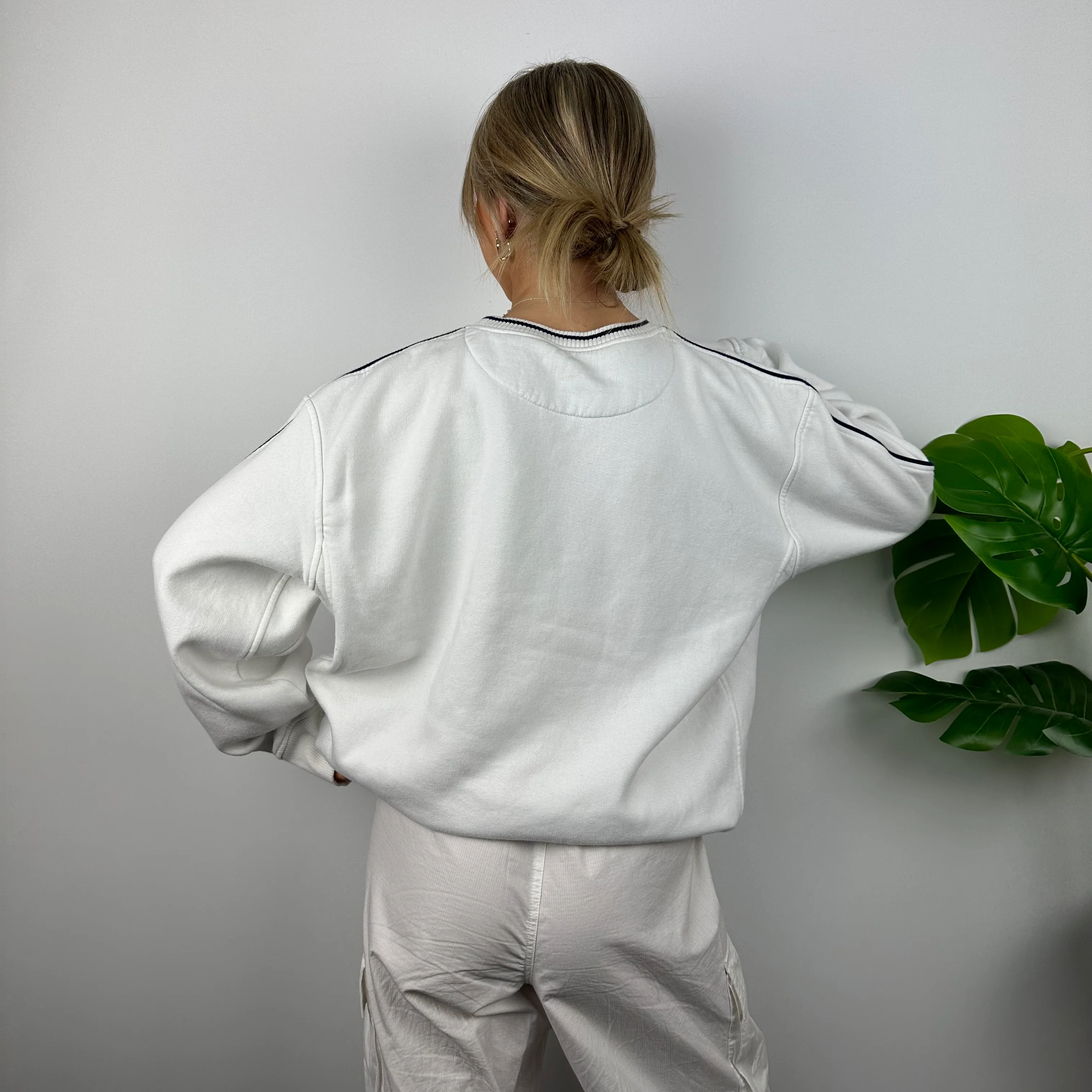 Nike White Embroidered Swoosh Sweatshirt (XL) - Image 8