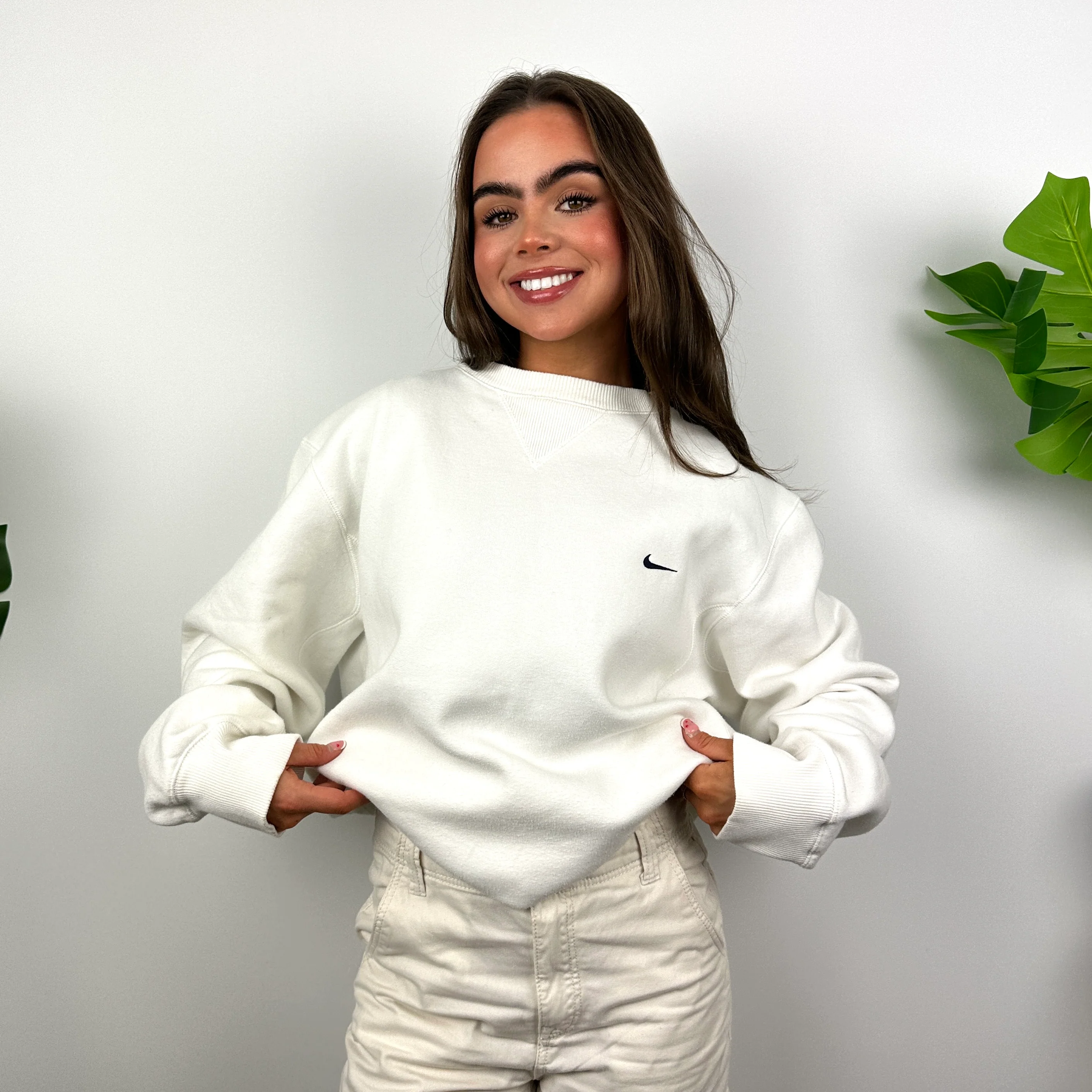 Nike White Embroidered Swoosh Sweatshirt (L) - Image 3