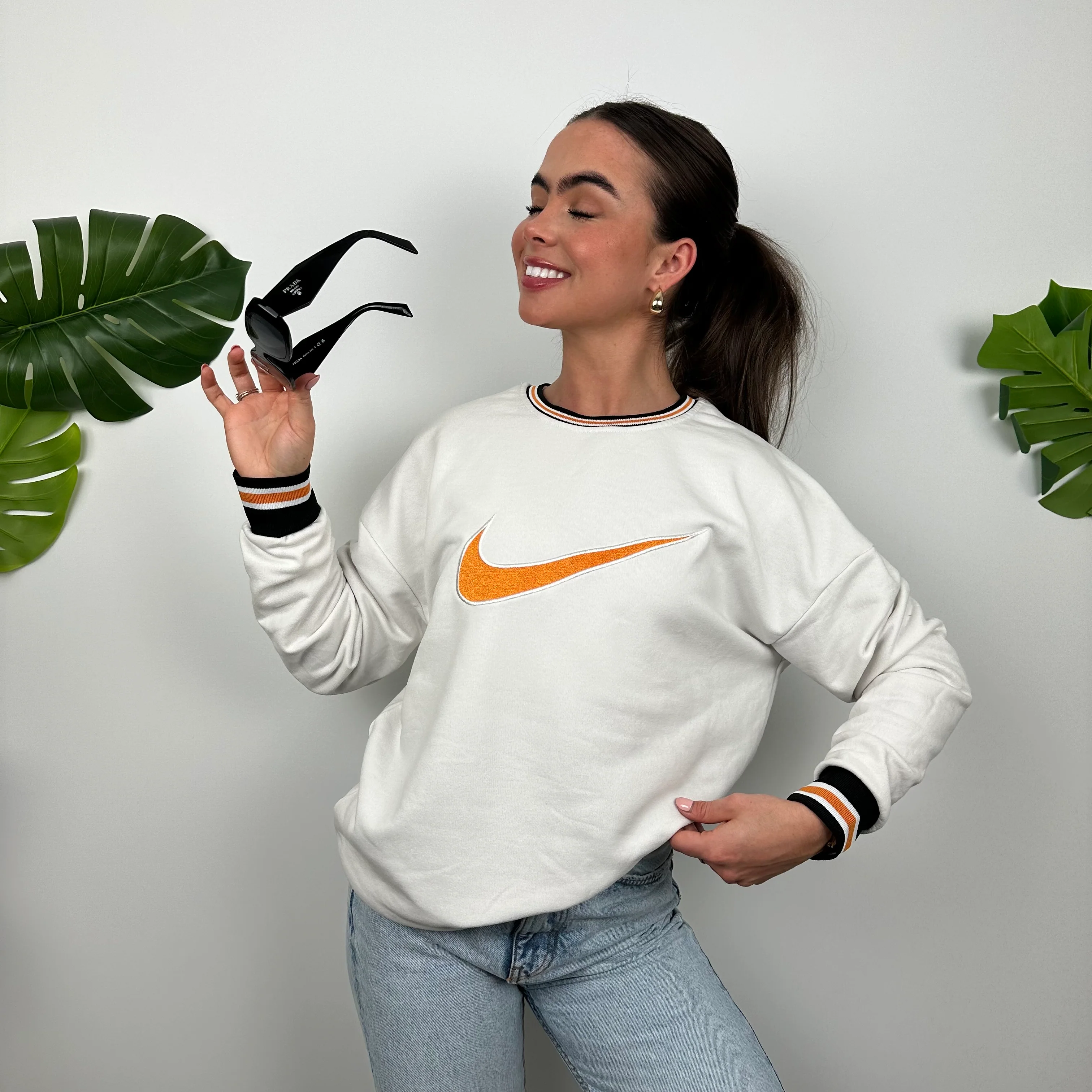 Nike White Embroidered Swoosh Sweatshirt (M) - Image 3