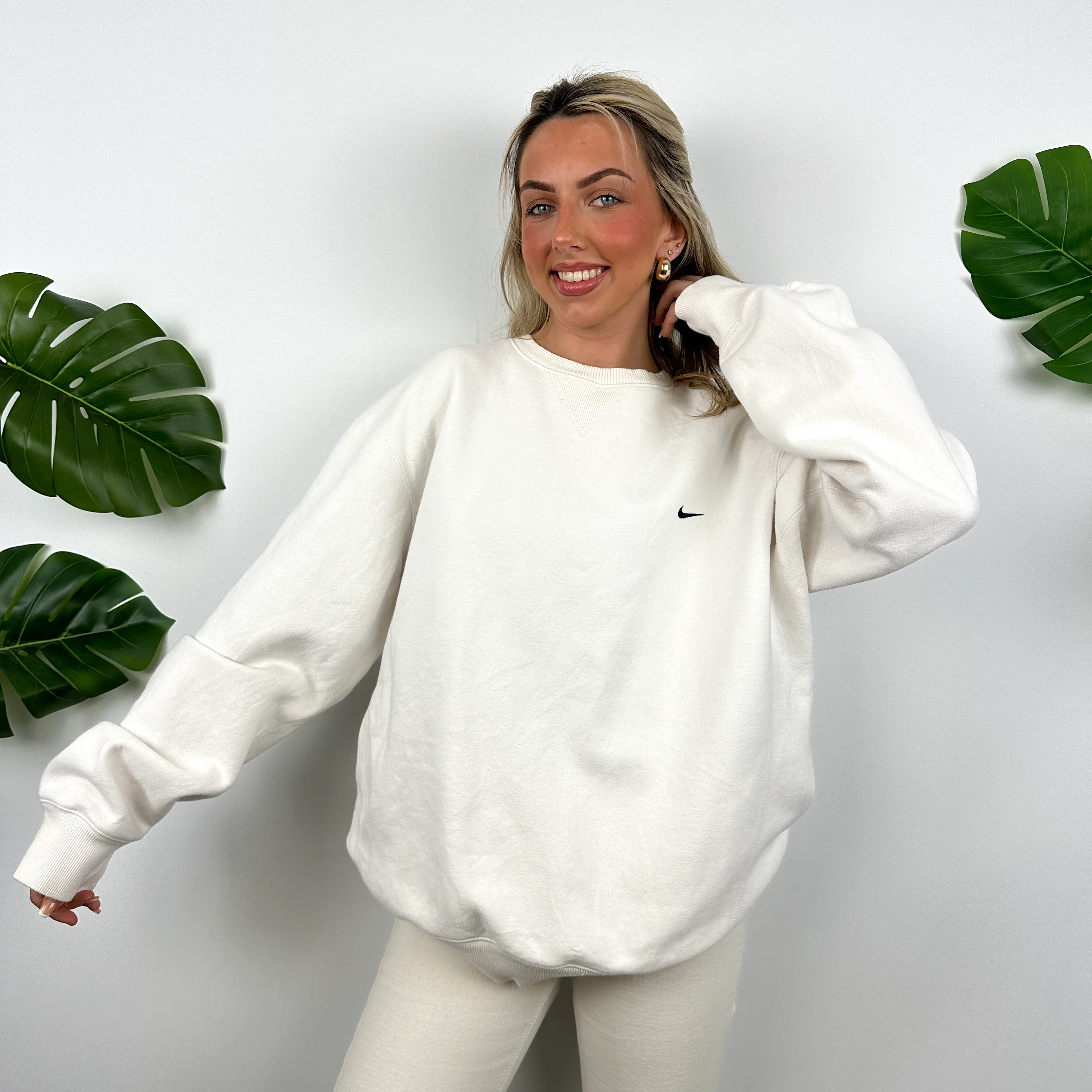 Nike White Embroidered Swoosh Sweatshirt (L) - Image 2