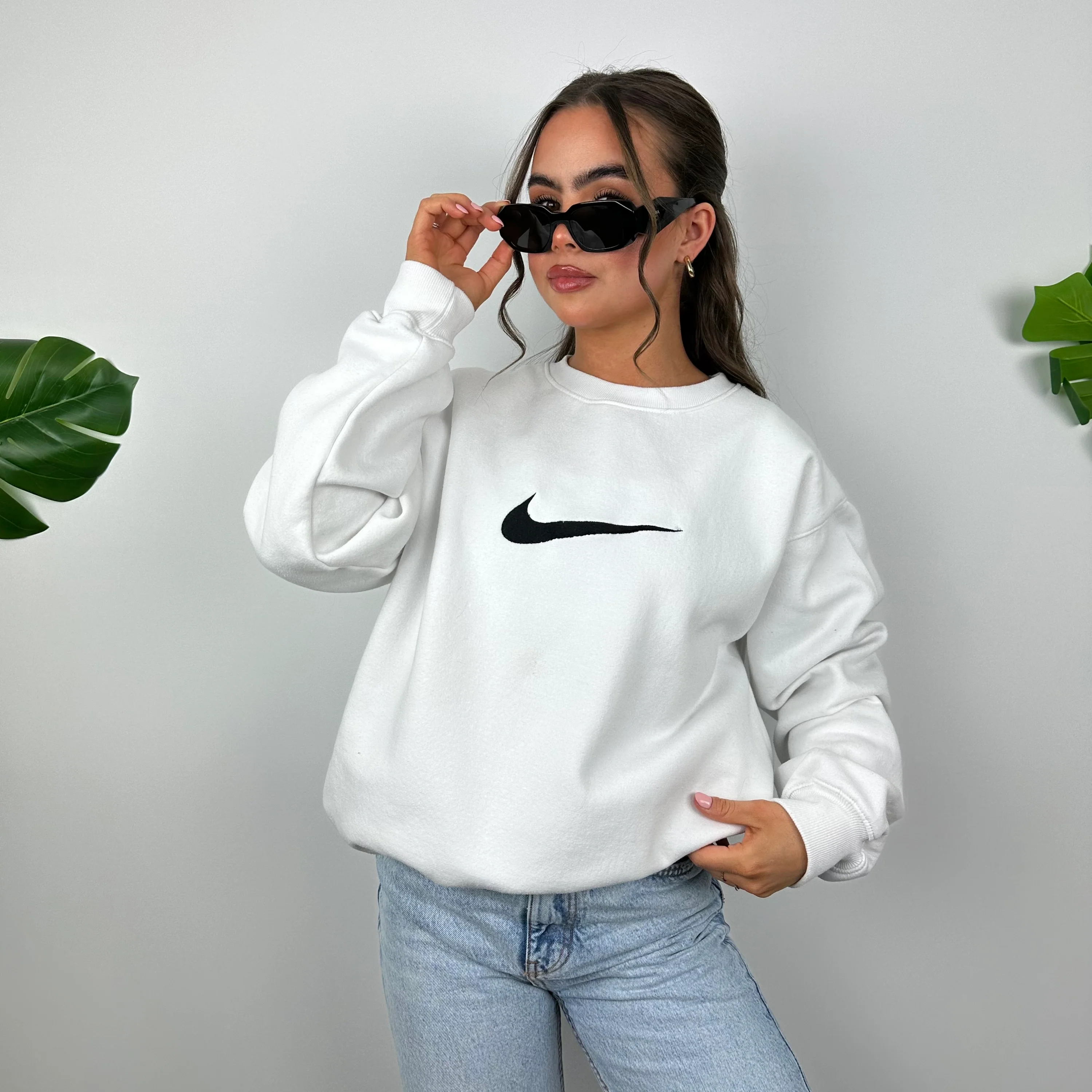 Nike White Embroidered Swoosh Sweatshirt (L) - Image 4