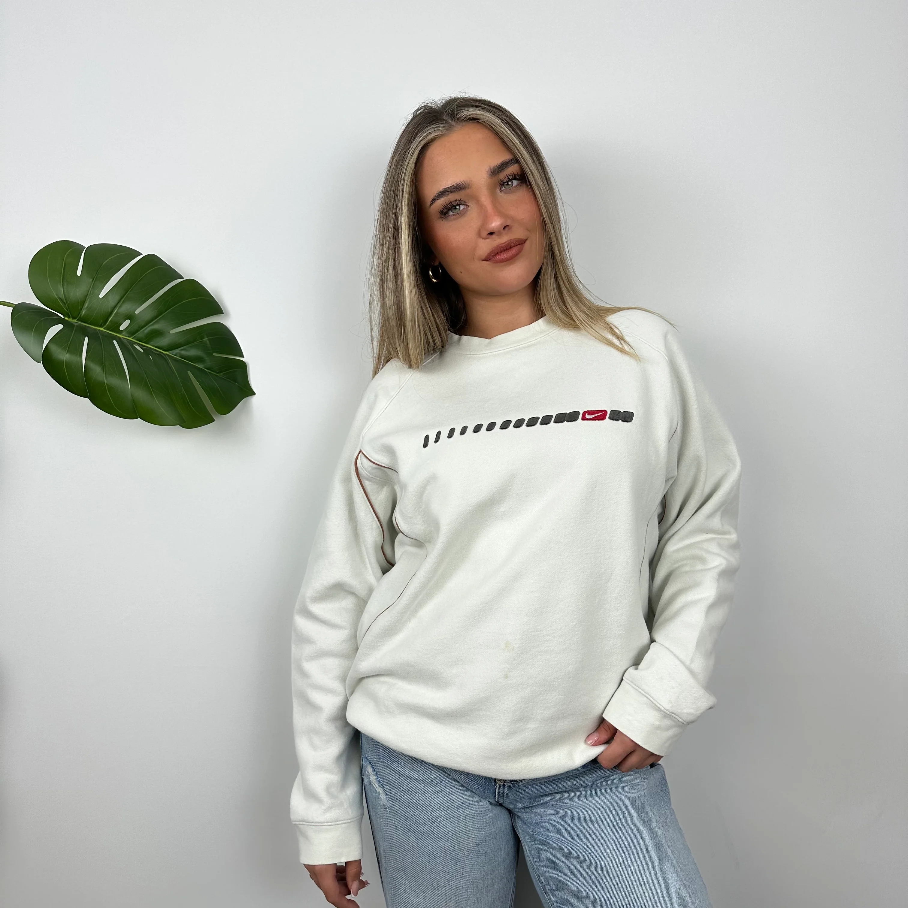 Nike White Embroidered Swoosh Sweatshirt (M) - Image 2