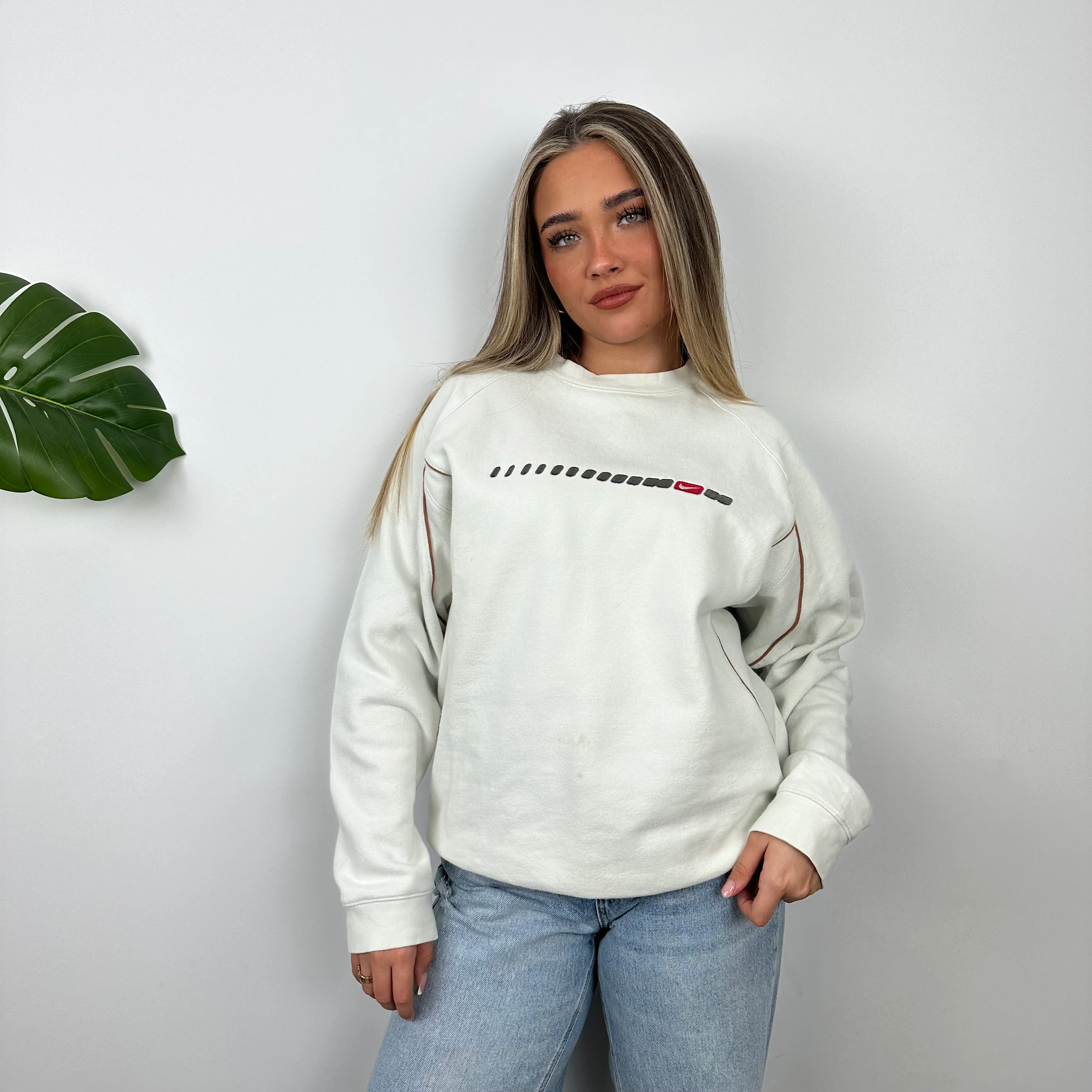 Nike White Embroidered Swoosh Sweatshirt (M) - Image 6