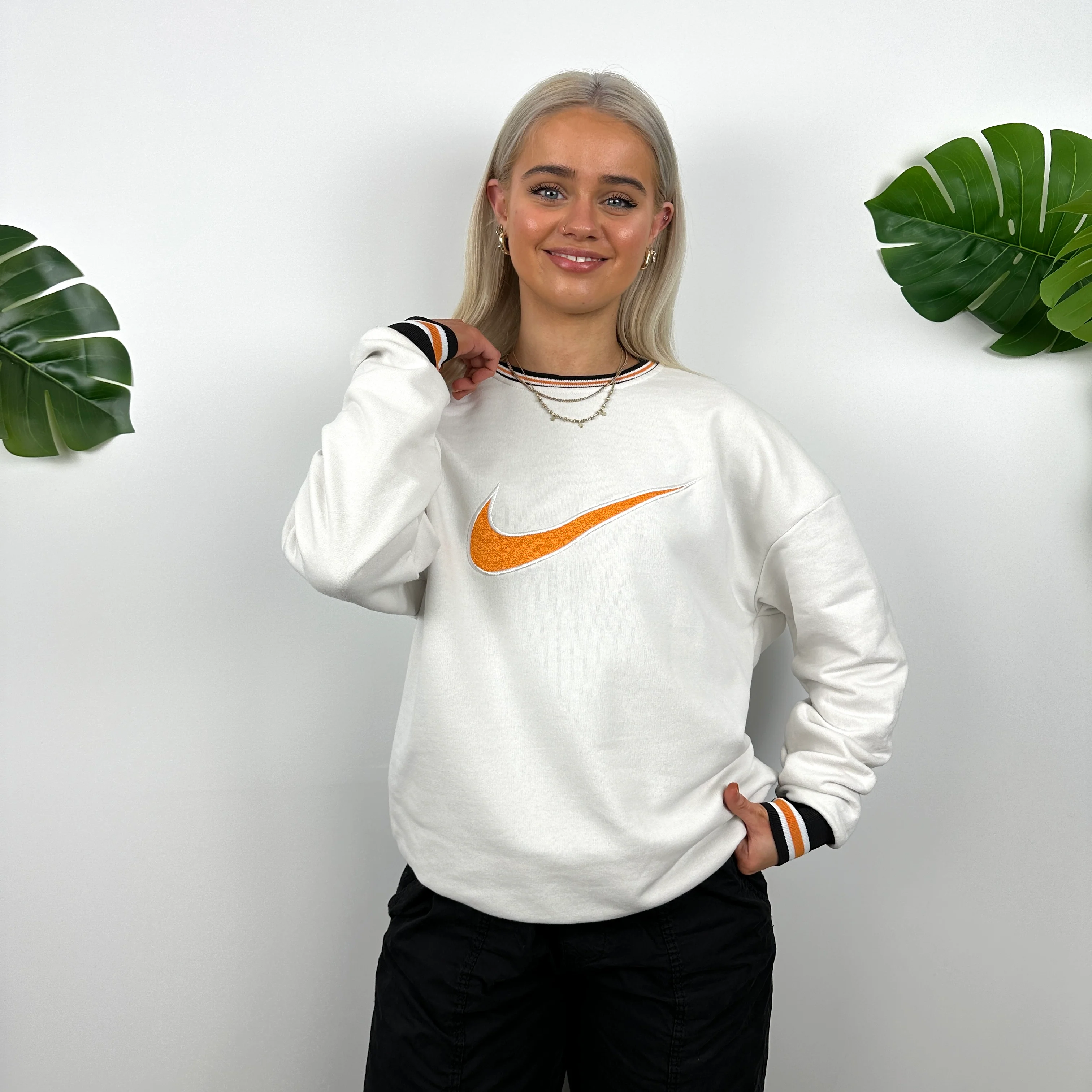Nike White Embroidered Swoosh Sweatshirt (M) - Image 4