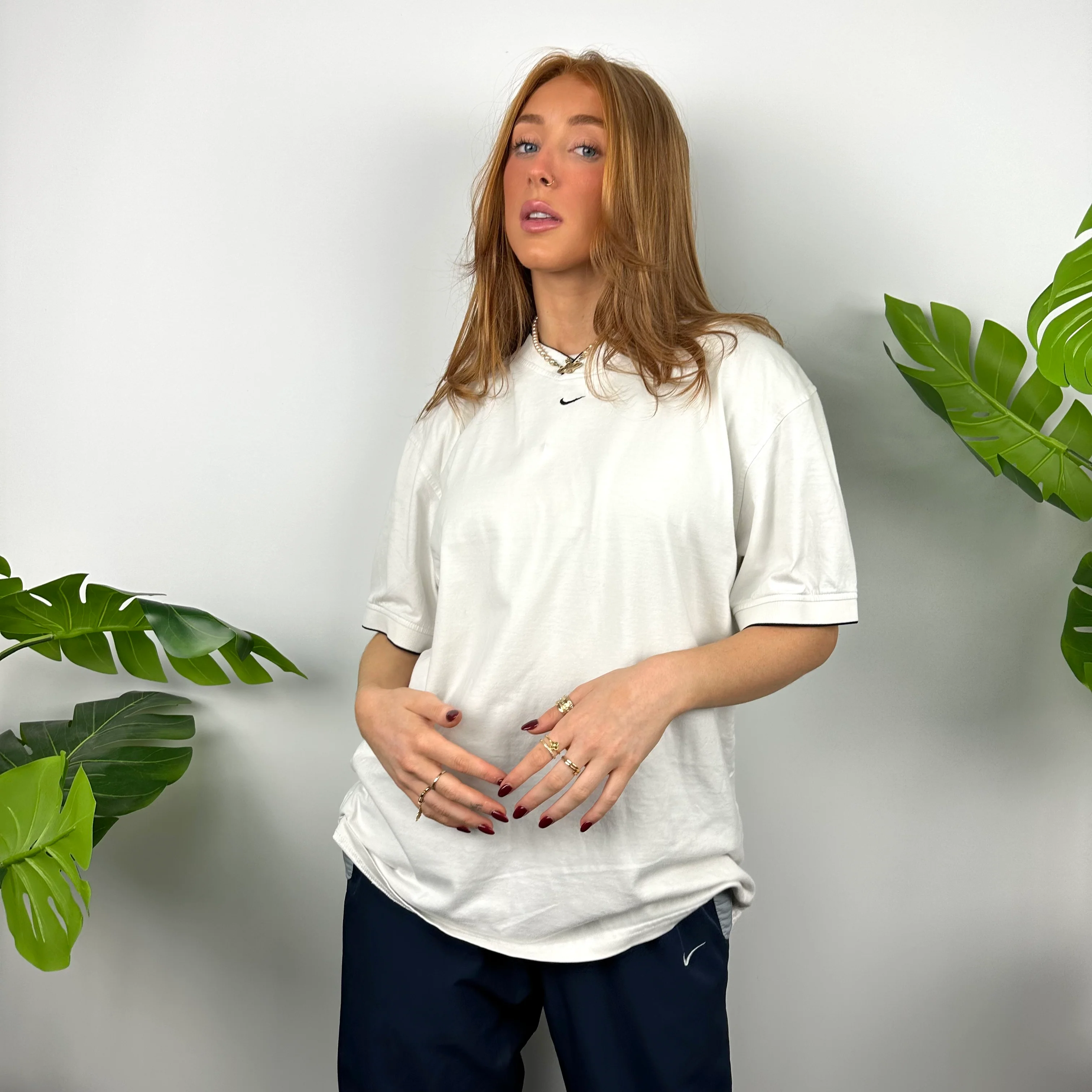 Nike White Embroidered Swoosh T Shirt (XL) - Image 3