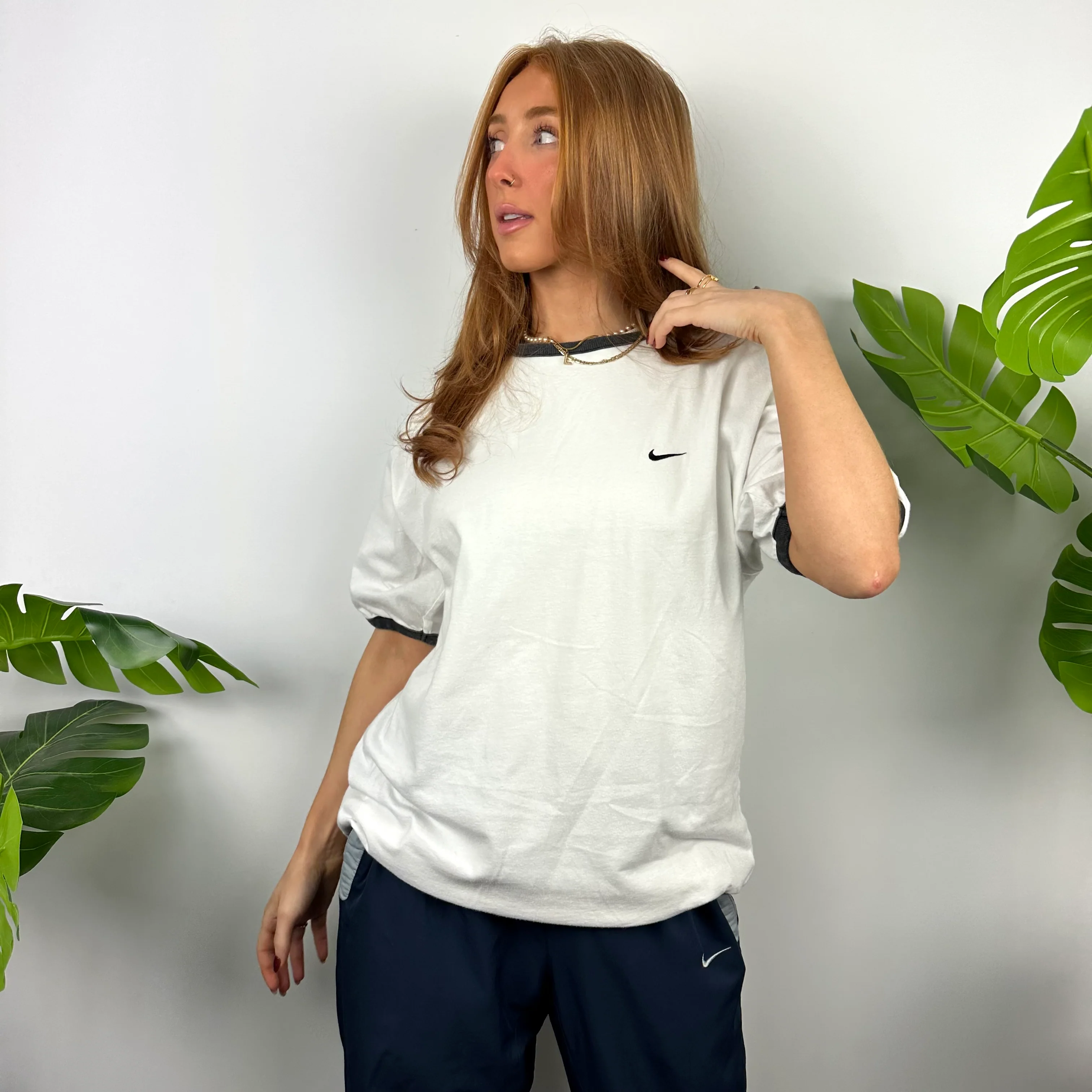 Nike White Embroidered Swoosh T Shirt (L) - Image 3