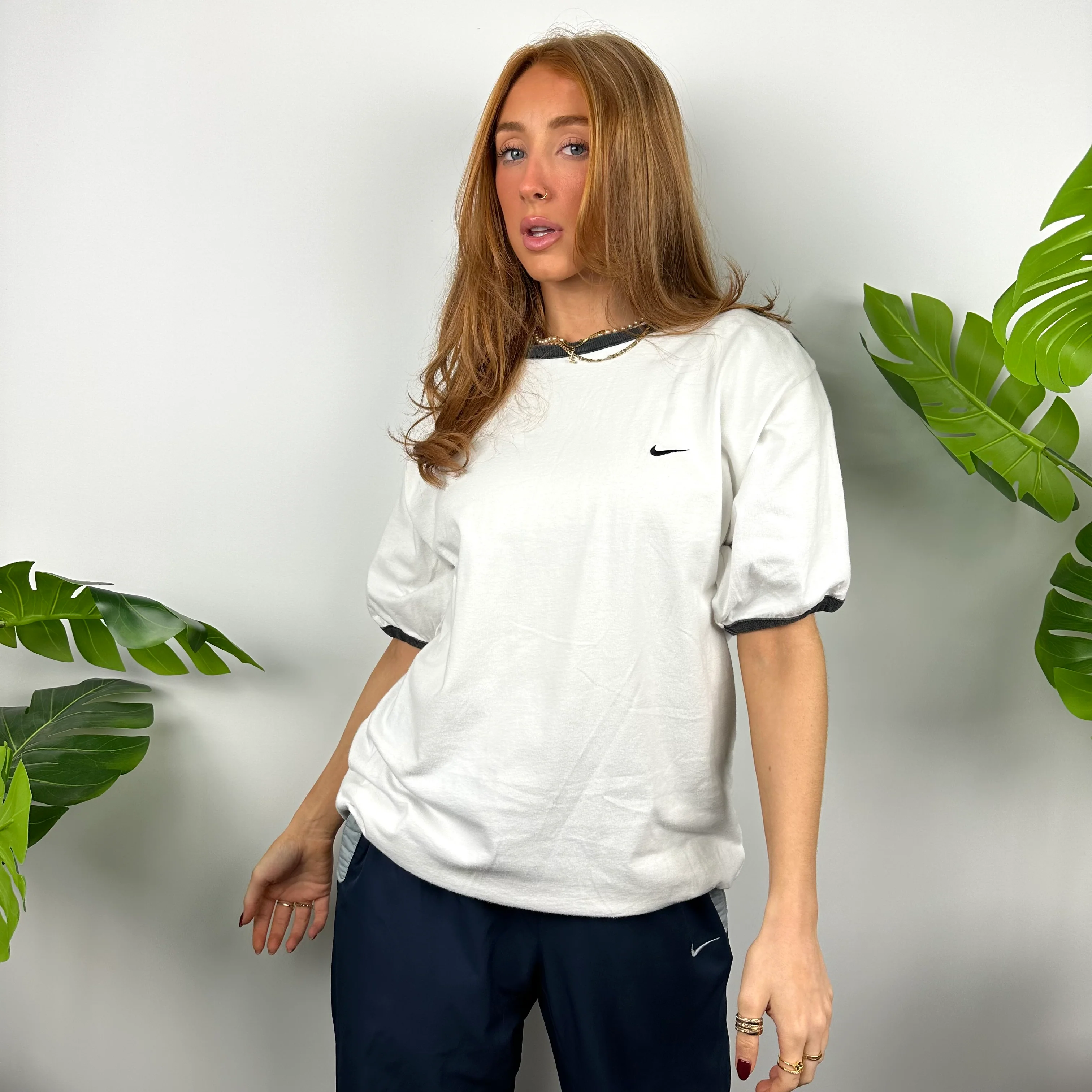 Nike White Embroidered Swoosh T Shirt (L) - Image 5